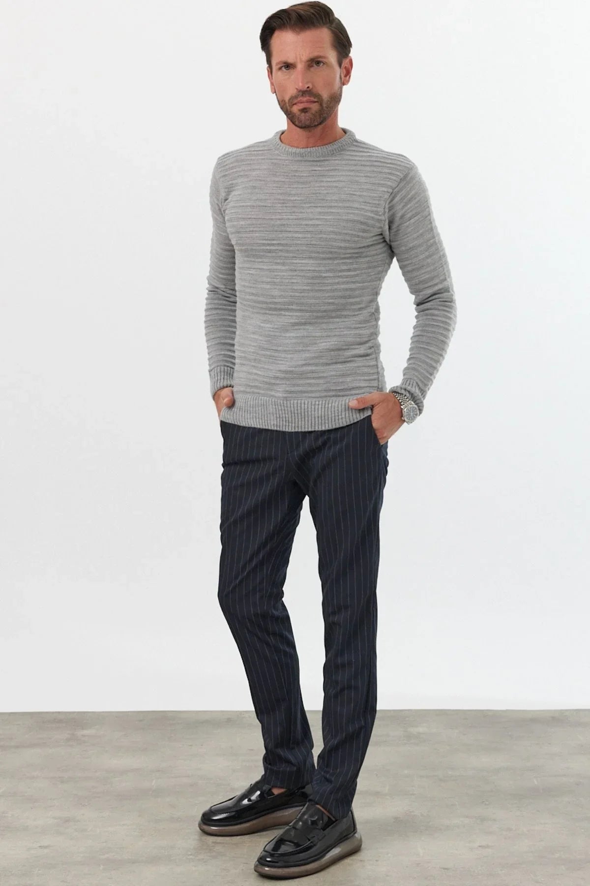 Erkek Bisiklet Yaka Slim Fit Kendinden Çizgili Desenli Triko Kazak - Livio Ferri