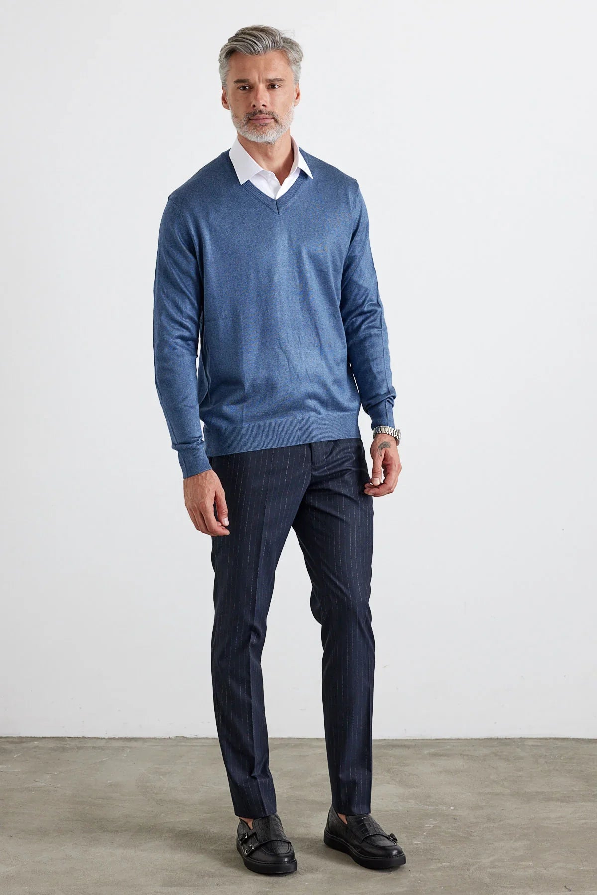 Erkek Büyük Beden Standart Fit Normal Kesim V Yaka Triko Kazak - Livio Ferri