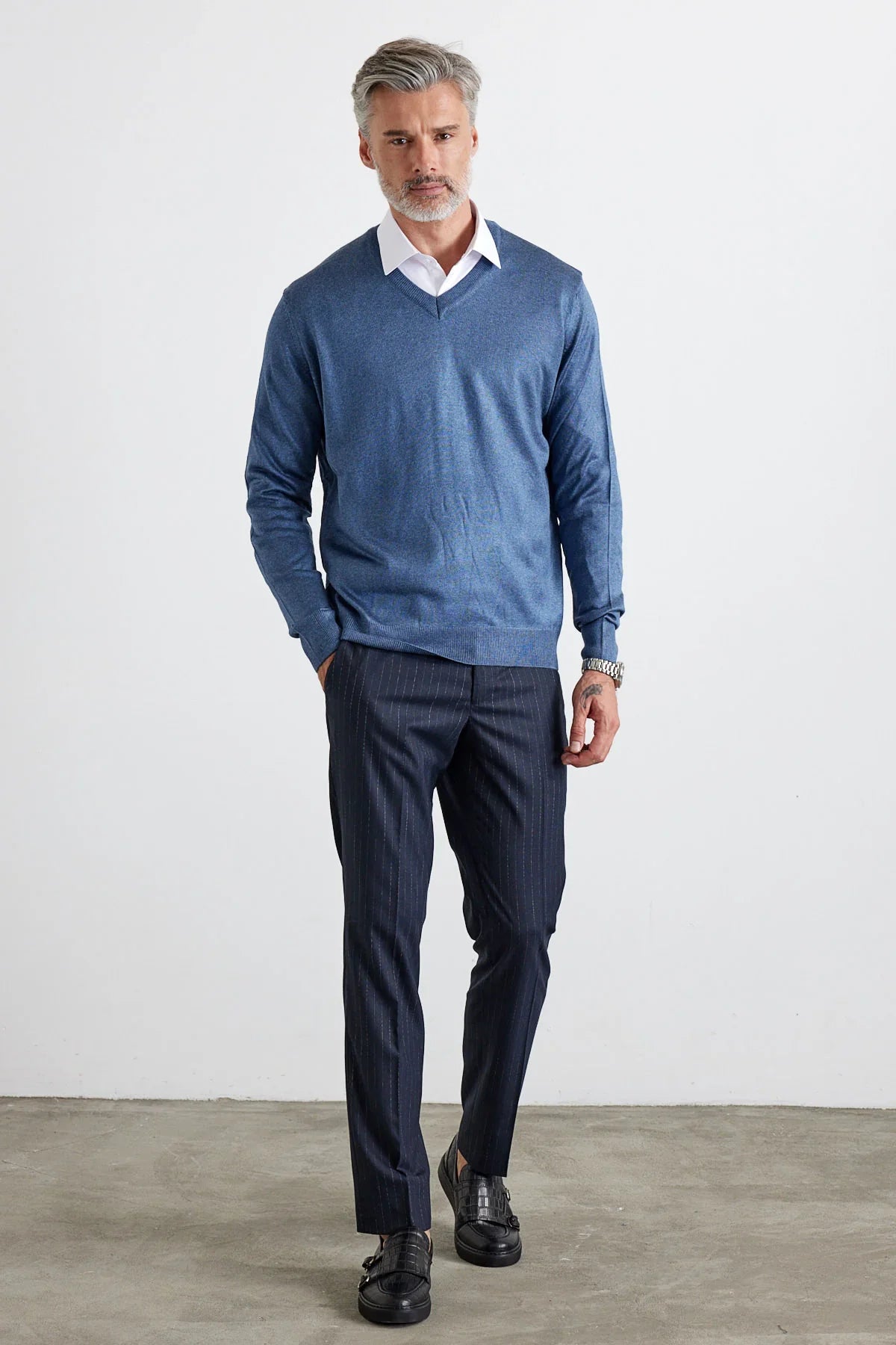 Erkek Büyük Beden Standart Fit Normal Kesim V Yaka Triko Kazak - Livio Ferri