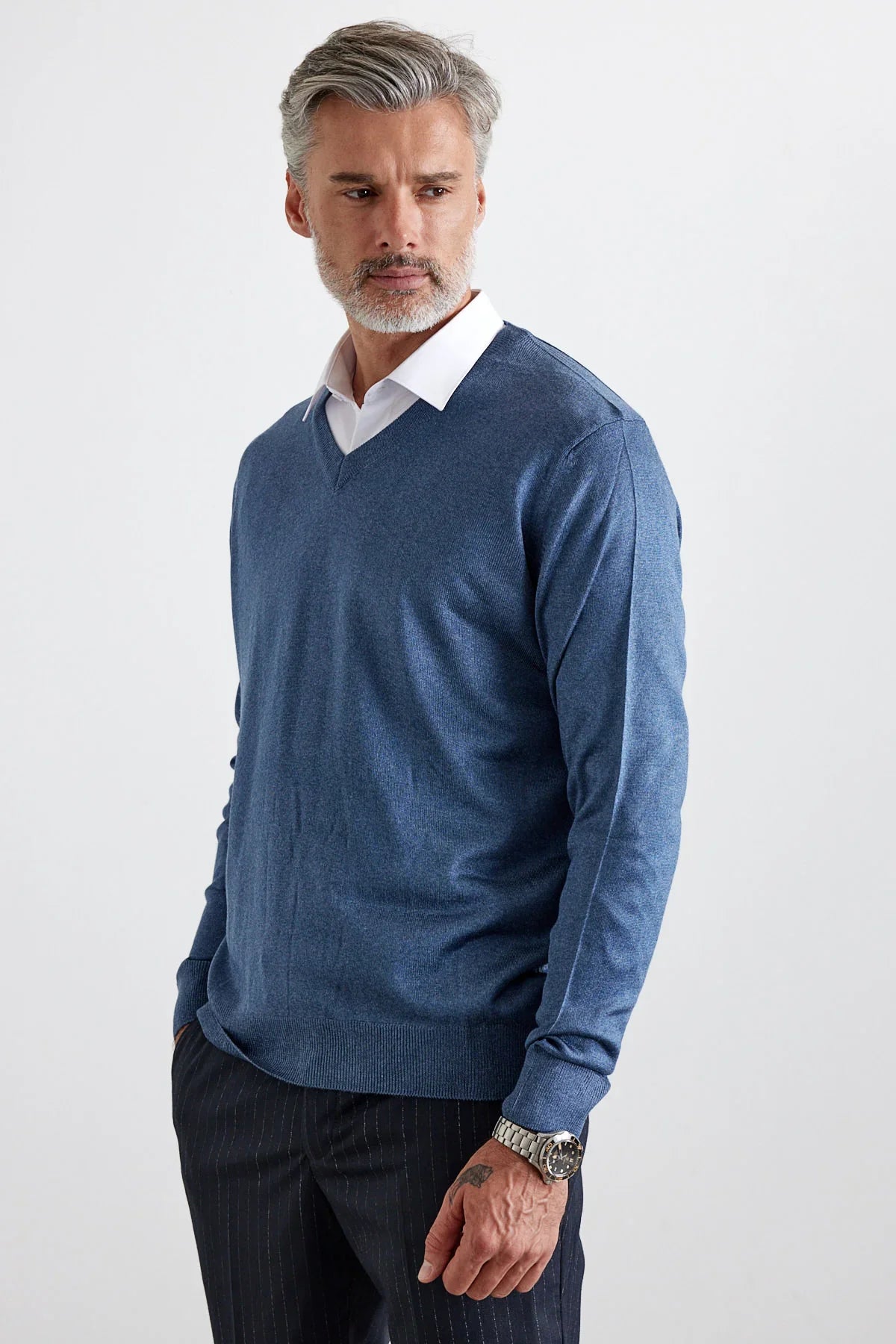 Erkek Büyük Beden Standart Fit Normal Kesim V Yaka Triko Kazak - Livio Ferri