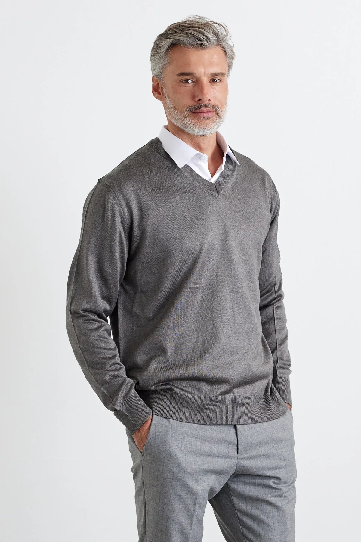 Erkek Büyük Beden Standart Fit Normal Kesim V Yaka Triko Kazak - Livio Ferri