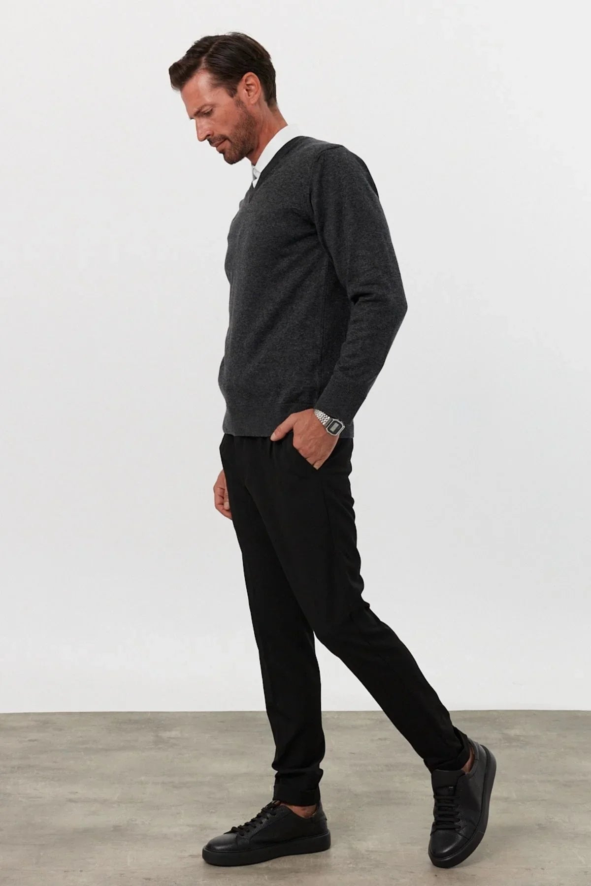 Erkek Pamuk V Yaka Standart Fit Normal Kesim Triko Kazak - Livio Ferri