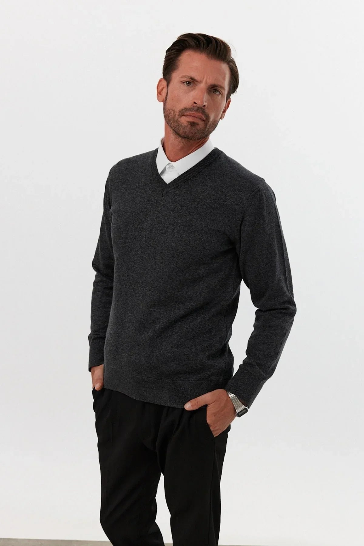 Erkek Pamuk V Yaka Standart Fit Normal Kesim Triko Kazak - Livio Ferri