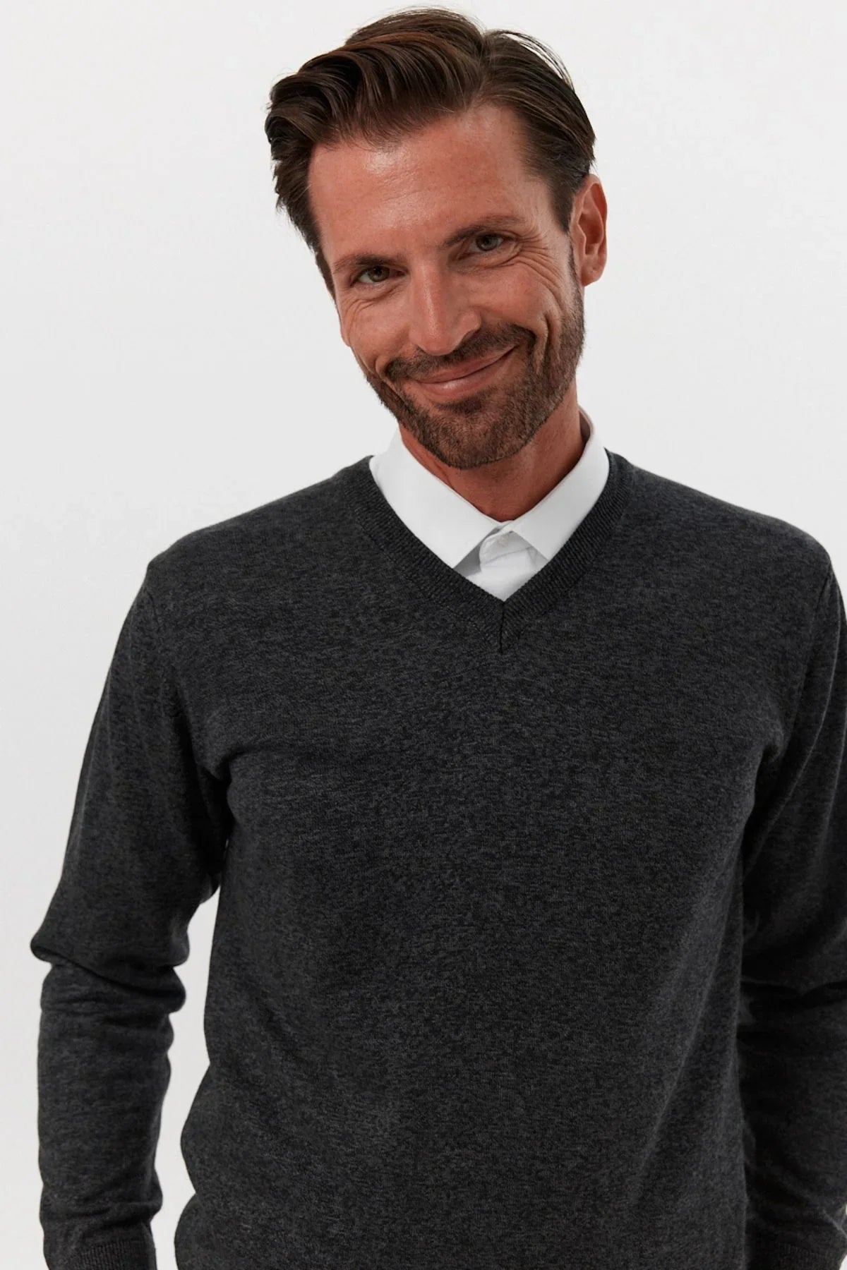 Erkek Pamuk V Yaka Standart Fit Normal Kesim Triko Kazak - Livio Ferri