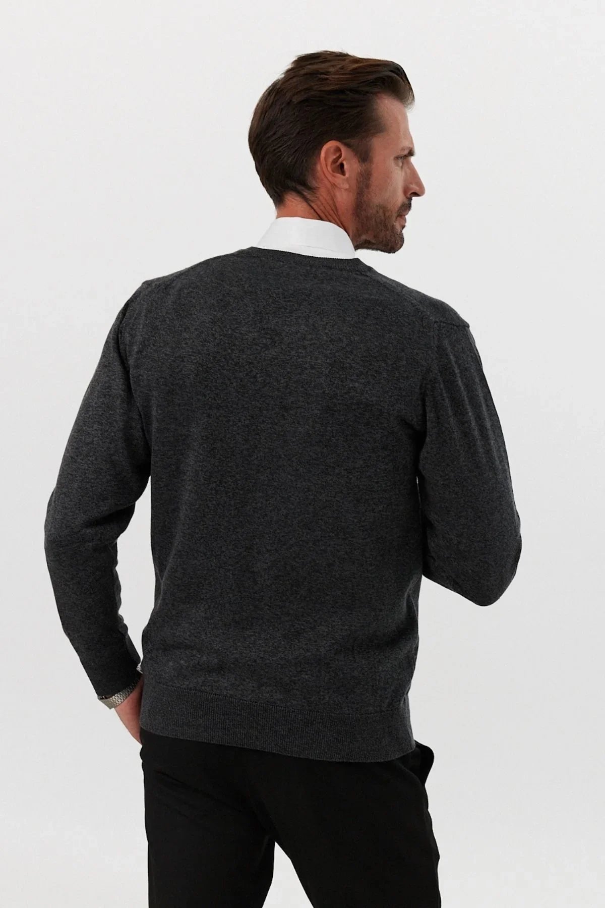 Erkek Pamuk V Yaka Standart Fit Normal Kesim Triko Kazak - Livio Ferri