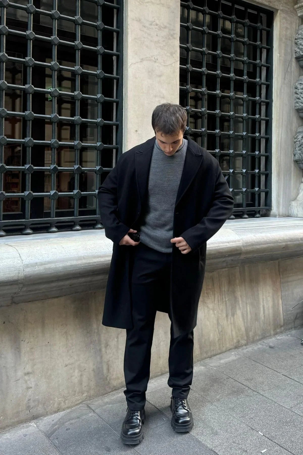 Erkek Regular Fit Düğmeli Cepli Kışlık Astarlı Klasik Uzun Kaşe Kaban - Livio Ferri