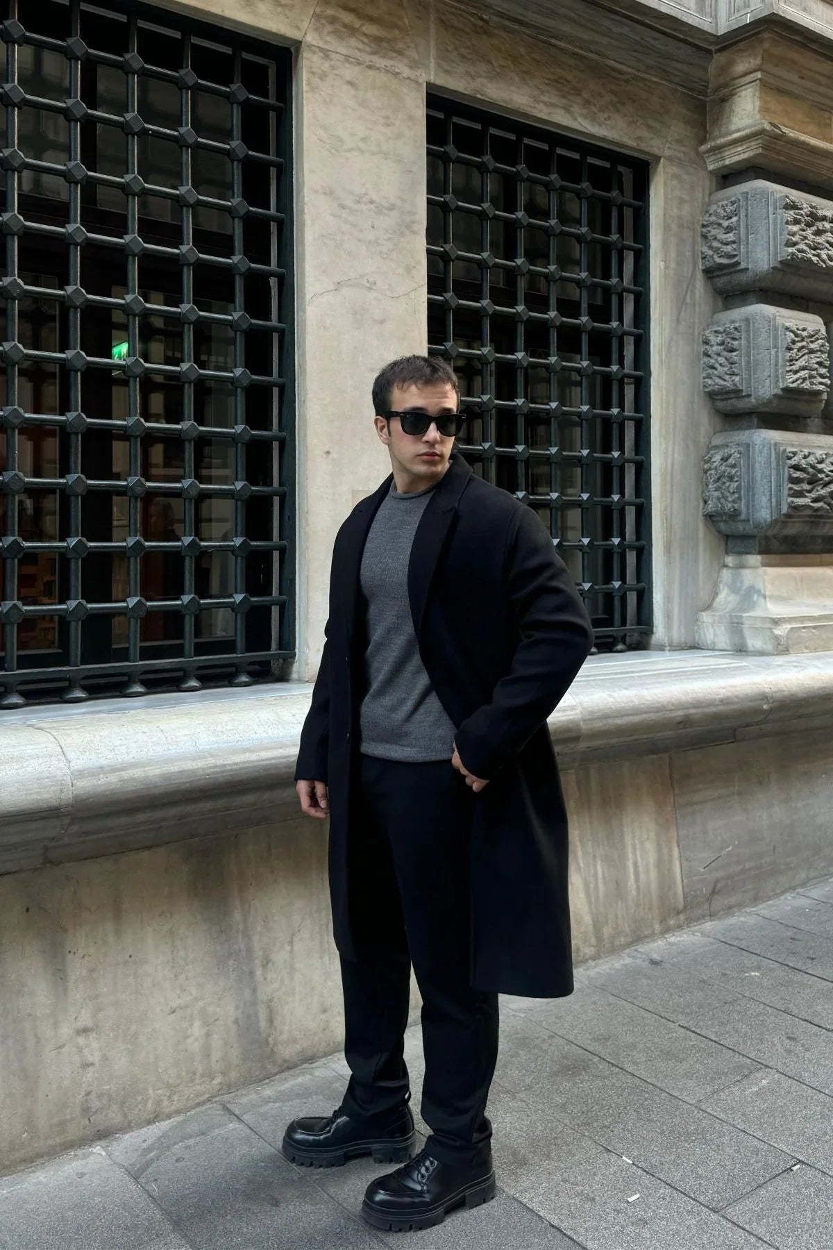 Erkek Regular Fit Düğmeli Cepli Kışlık Astarlı Klasik Uzun Kaşe Kaban - Livio Ferri