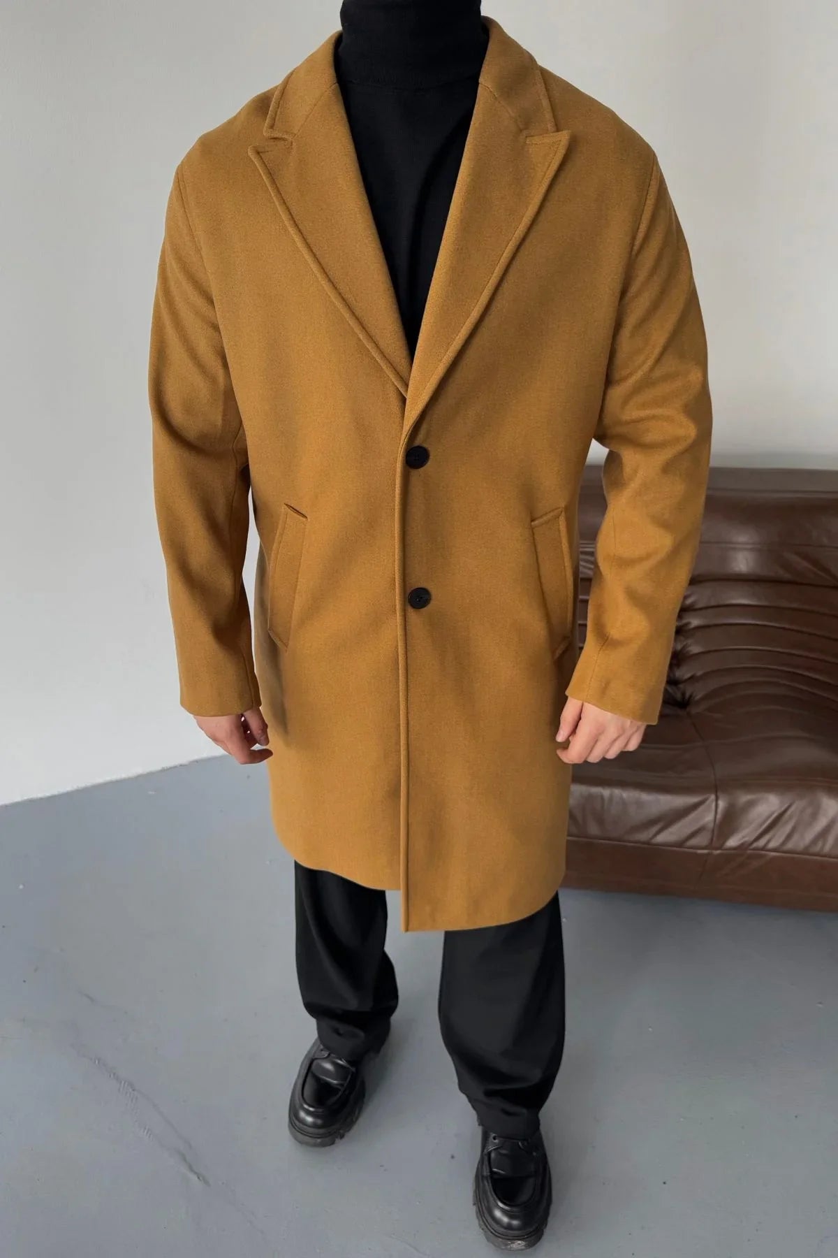 Erkek Regular Fit Düğmeli Cepli Kışlık Astarlı Klasik Uzun Kaşe Kaban - Livio Ferri