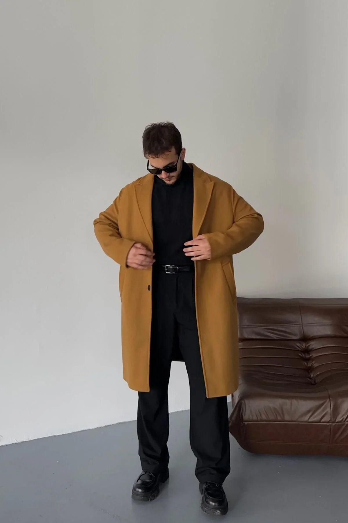 Erkek Regular Fit Düğmeli Cepli Kışlık Astarlı Klasik Uzun Kaşe Kaban - Livio Ferri