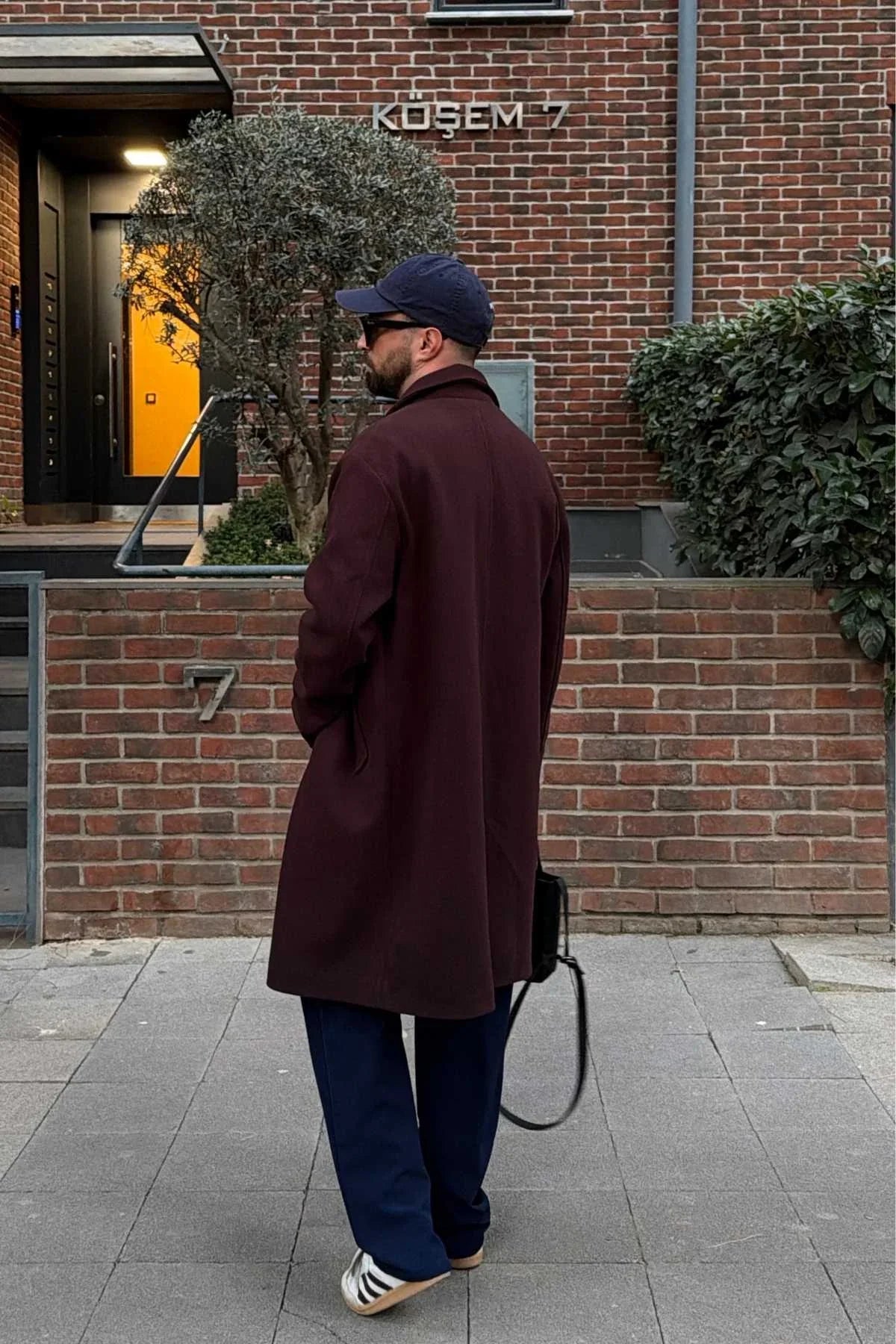 Erkek Regular Fit Düğmeli Cepli Kışlık Astarlı Klasik Uzun Kaşe Kaban - Livio Ferri