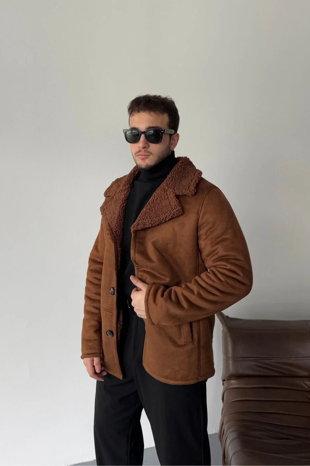 Erkek Regular Fit Içi Kürklü Düğmeli Katlı Yaka Yandan Cepli Klasik Süet Mont - Livio Ferri