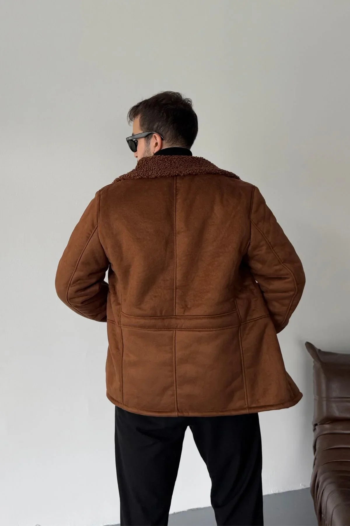 Erkek Regular Fit Içi Kürklü Düğmeli Katlı Yaka Yandan Cepli Klasik Süet Mont - Livio Ferri