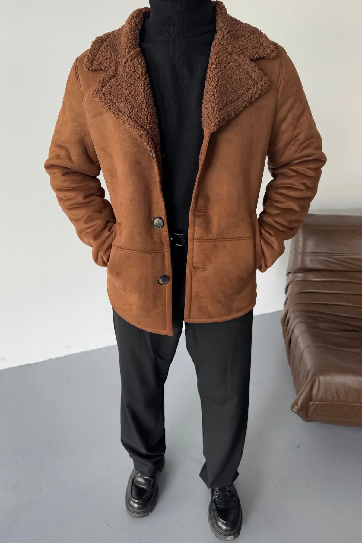 Erkek Regular Fit Içi Kürklü Düğmeli Katlı Yaka Yandan Cepli Klasik Süet Mont - Livio Ferri