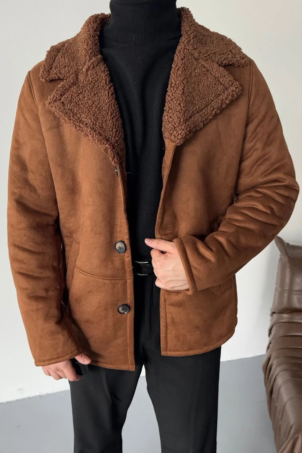 Erkek Regular Fit Içi Kürklü Düğmeli Katlı Yaka Yandan Cepli Klasik Süet Mont - Livio Ferri