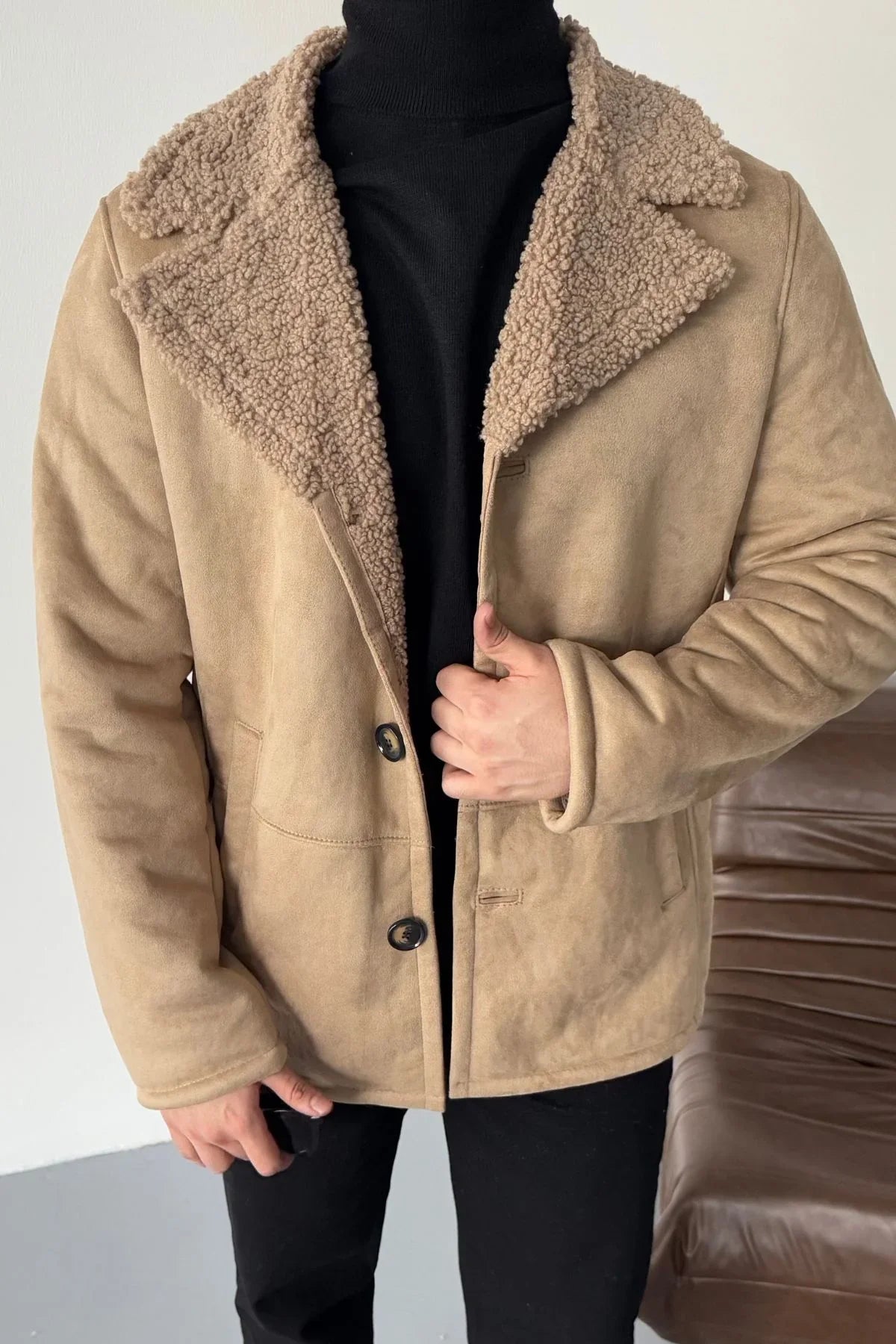 Erkek Regular Fit Içi Kürklü Düğmeli Katlı Yaka Yandan Cepli Klasik Süet Mont - Livio Ferri