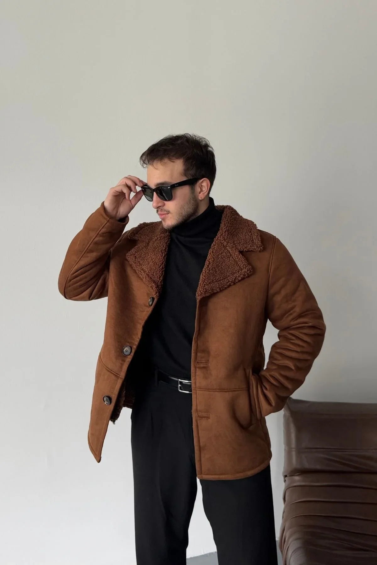 Erkek Regular Fit Içi Kürklü Düğmeli Katlı Yaka Yandan Cepli Klasik Süet Mont - Livio Ferri