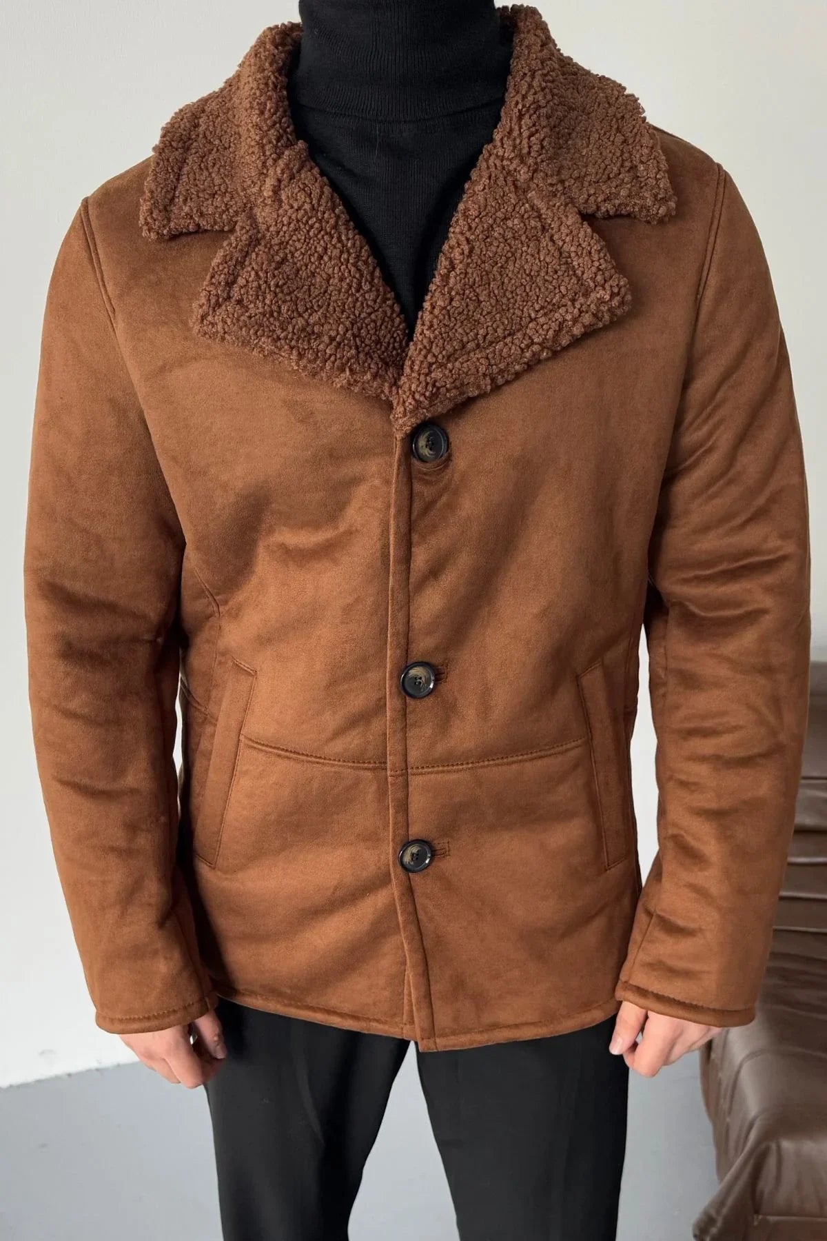 Erkek Regular Fit Içi Kürklü Düğmeli Katlı Yaka Yandan Cepli Klasik Süet Mont - Livio Ferri