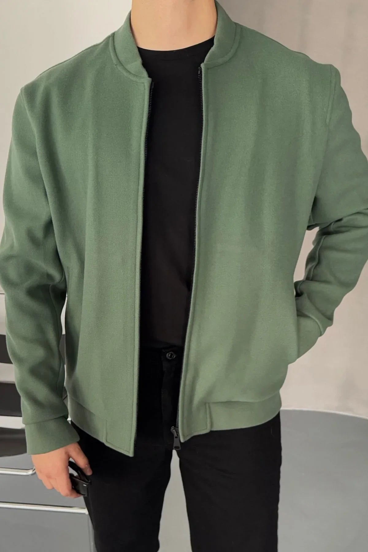 Erkek Regular Fit Pilot Yaka Fermuarlı Cepli Kışlık Astarsız Kaşe Mont - Livio Ferri