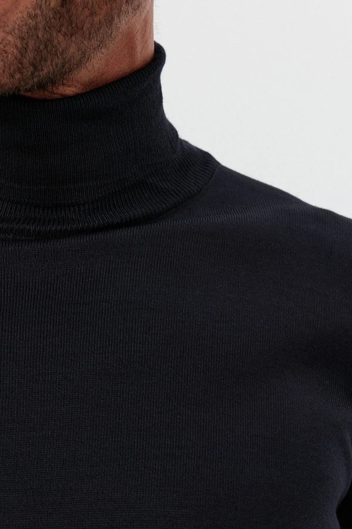 Erkek Standart Fit Normal Kesim Balıkçı Yaka Triko Kazak - Livio Ferri