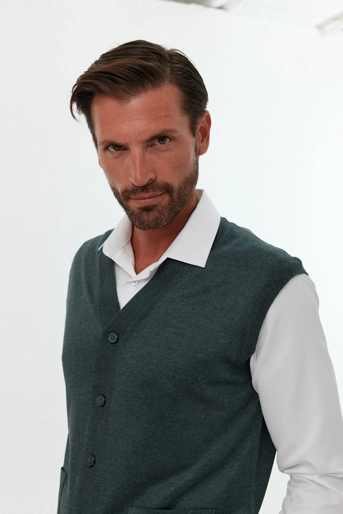 Erkek Standart Fit Normal Kesim Cepli Triko Yelek Triko Kazak - Livio Ferri