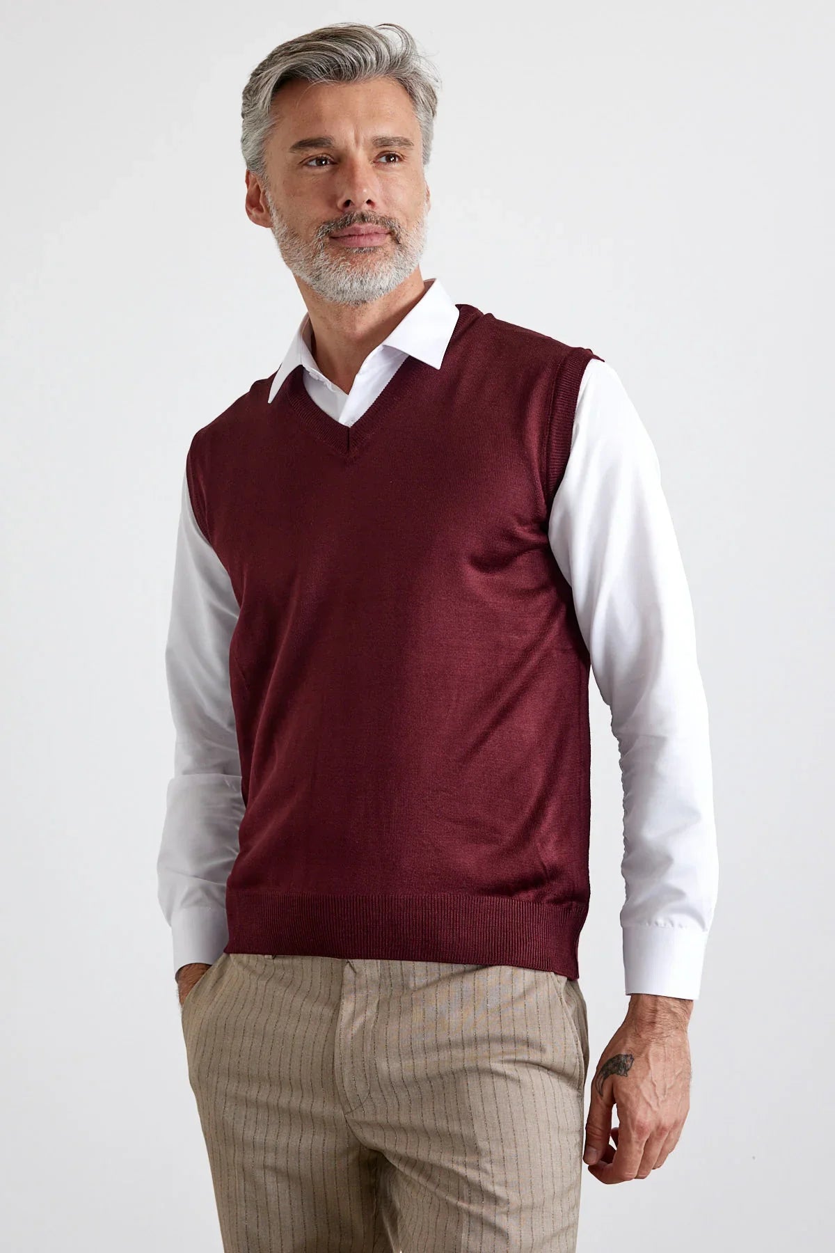 Erkek Standart Fit Normal Kesim Kolsuz Triko Süveter - Livio Ferri