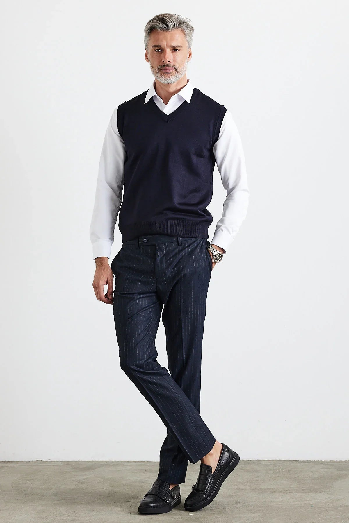 Erkek Standart Fit Normal Kesim Kolsuz Triko Süveter - Livio Ferri