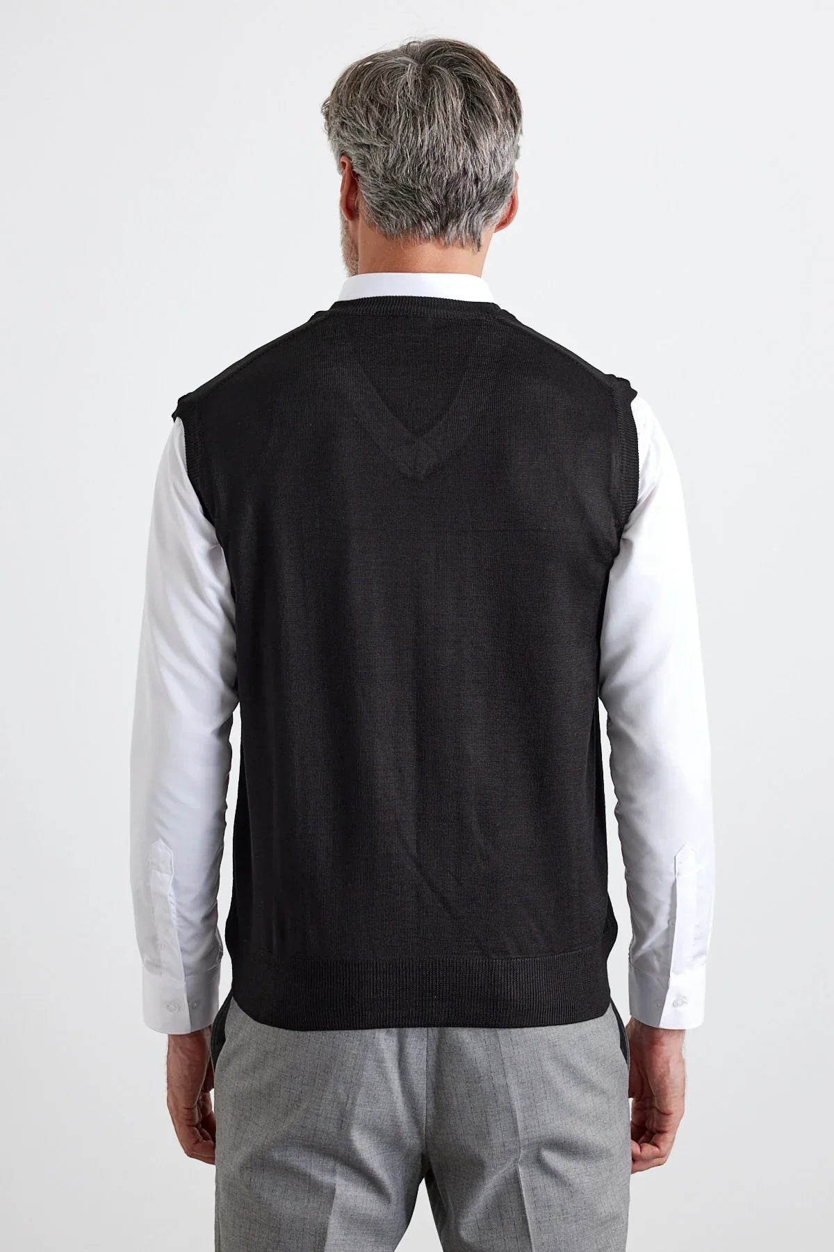 Erkek Standart Fit Normal Kesim Kolsuz Triko Süveter - Livio Ferri