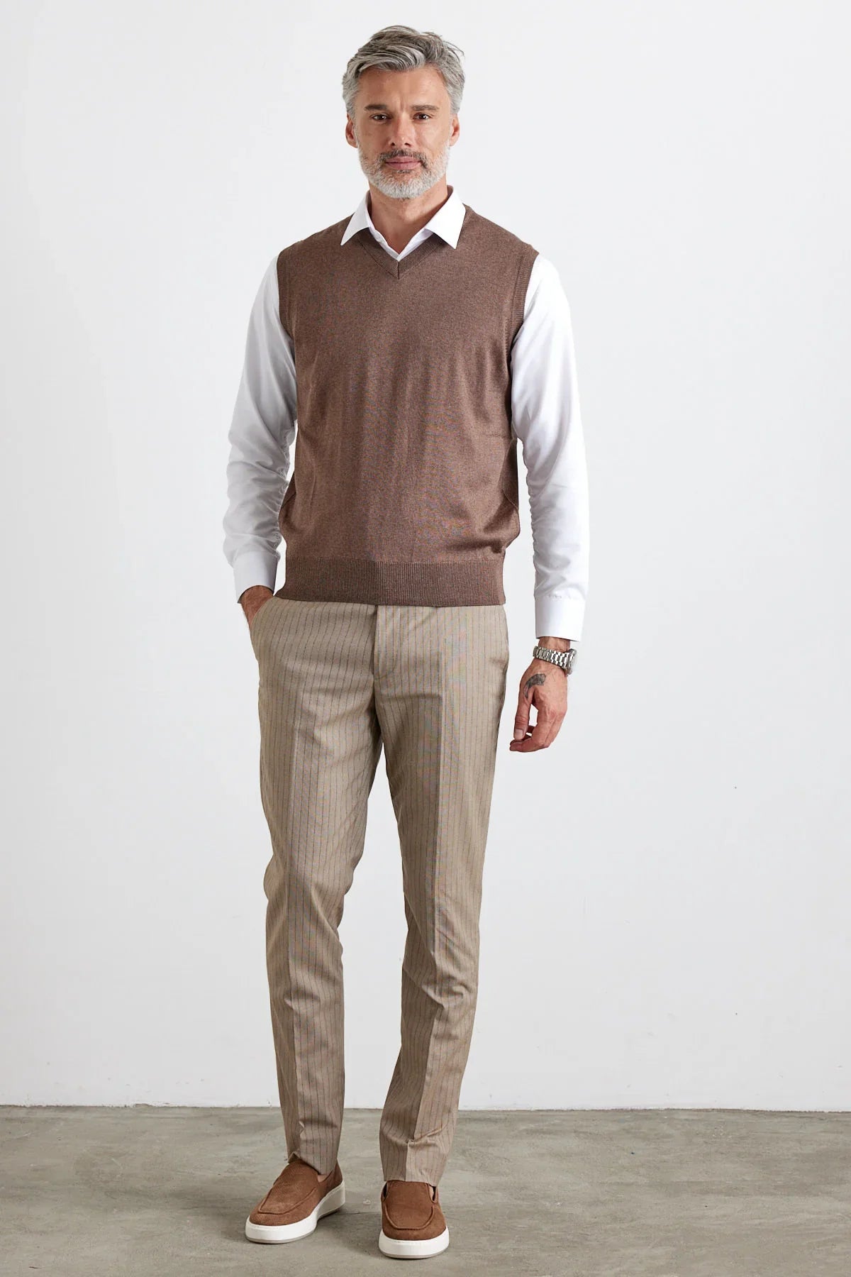 Erkek Standart Fit Normal Kesim Kolsuz Triko Süveter - Livio Ferri