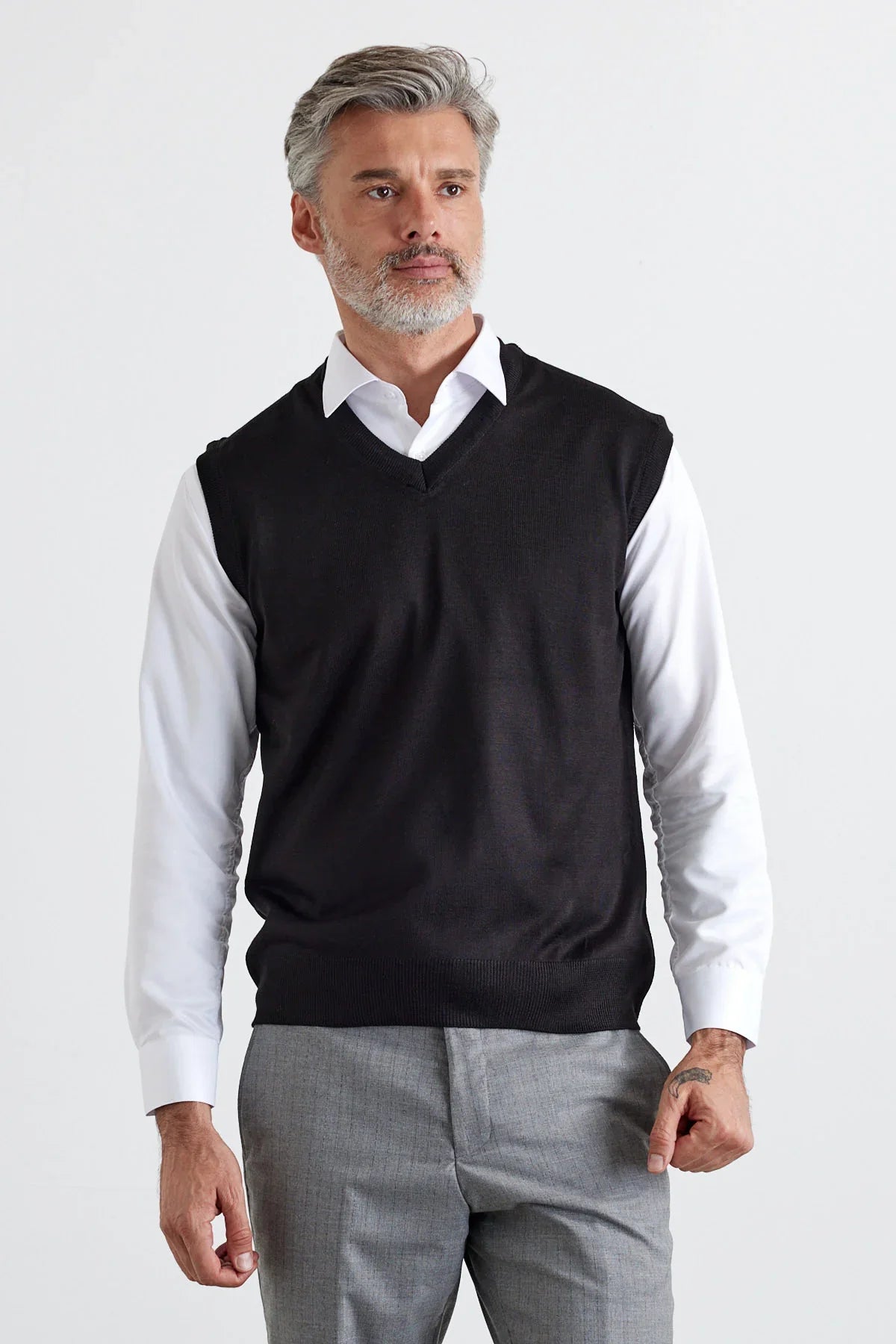 Erkek Standart Fit Normal Kesim Kolsuz Triko Süveter - Livio Ferri