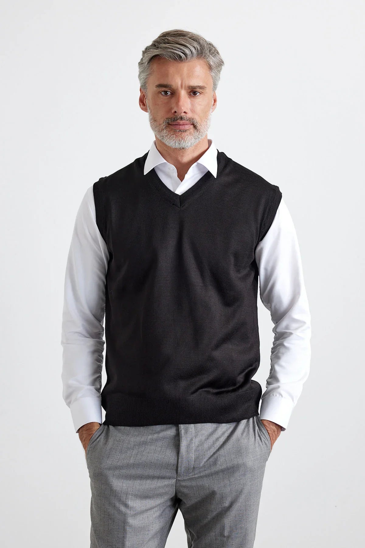 Erkek Standart Fit Normal Kesim Kolsuz Triko Süveter - Livio Ferri