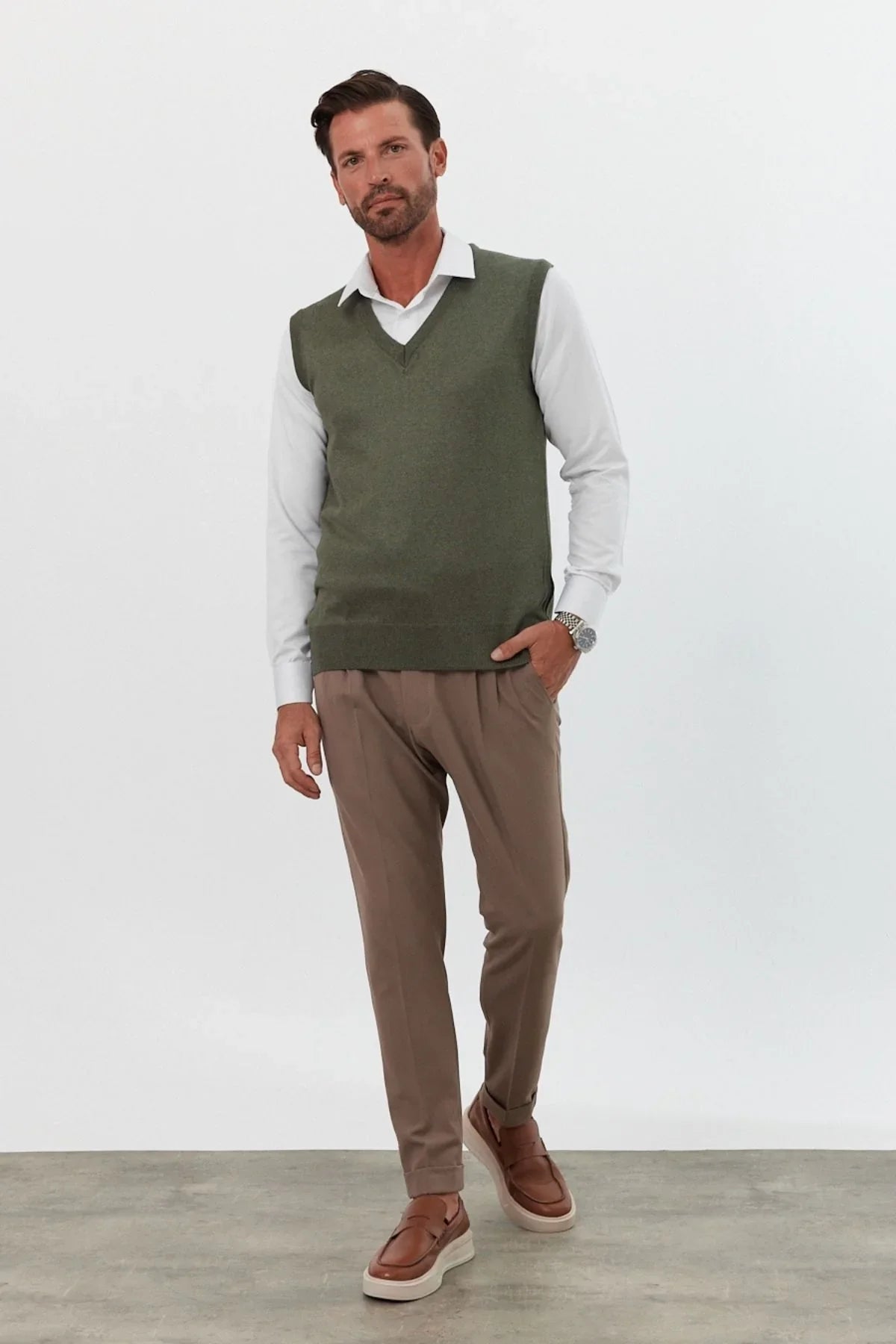 Erkek Standart Fit Normal Kesim Kolsuz Triko Süveter - Livio Ferri