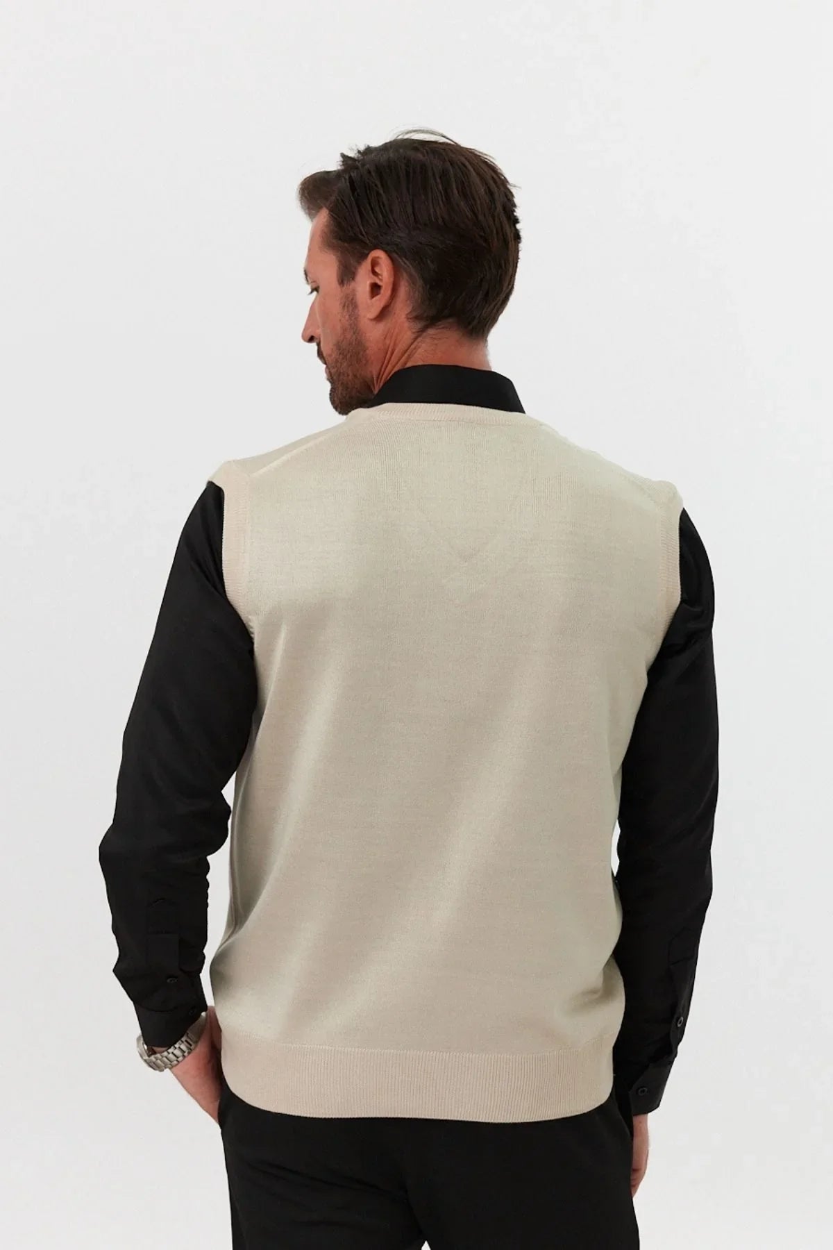 Erkek Standart Fit Normal Kesim Kolsuz Triko Süveter - Livio Ferri