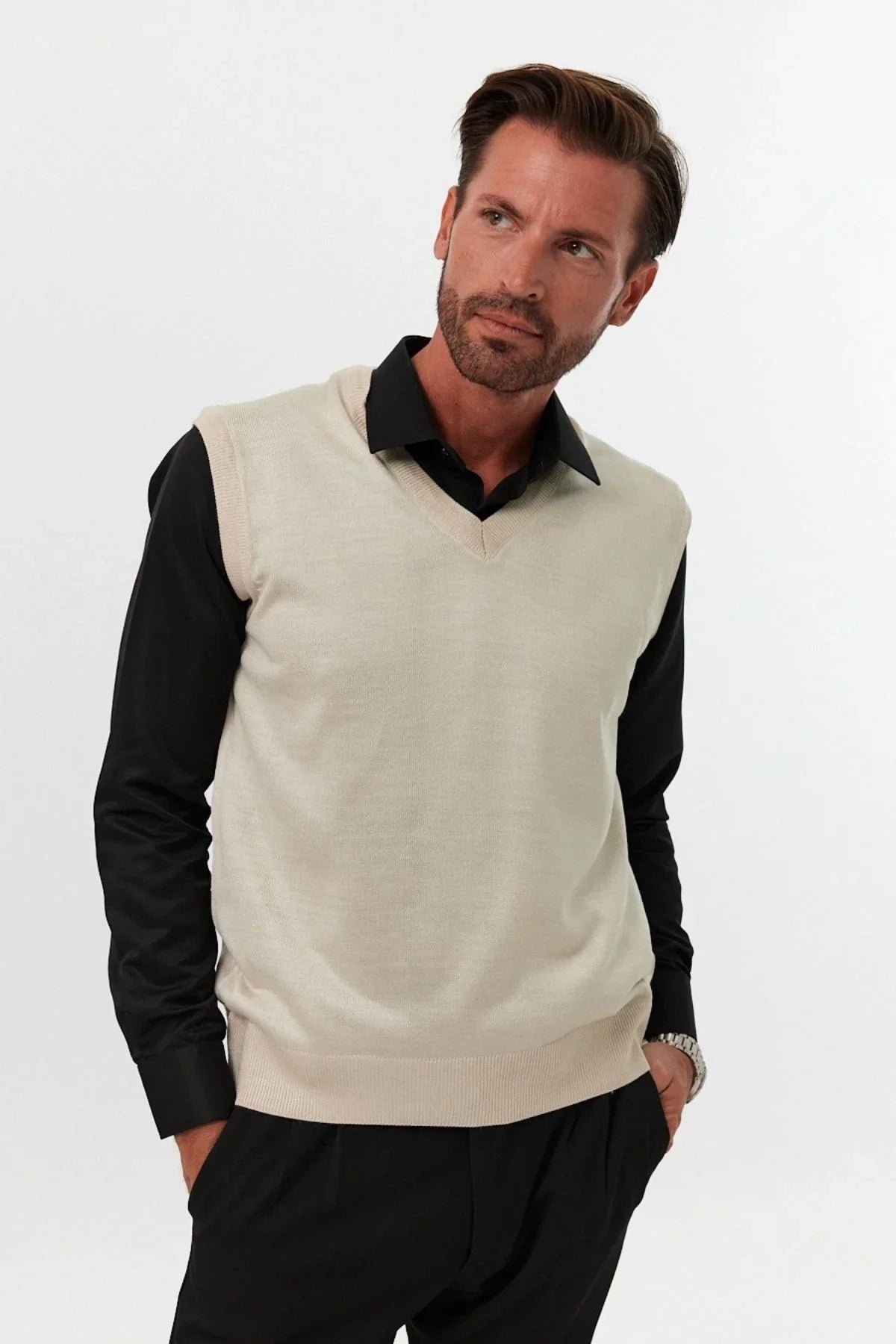 Erkek Standart Fit Normal Kesim Kolsuz Triko Süveter - Livio Ferri