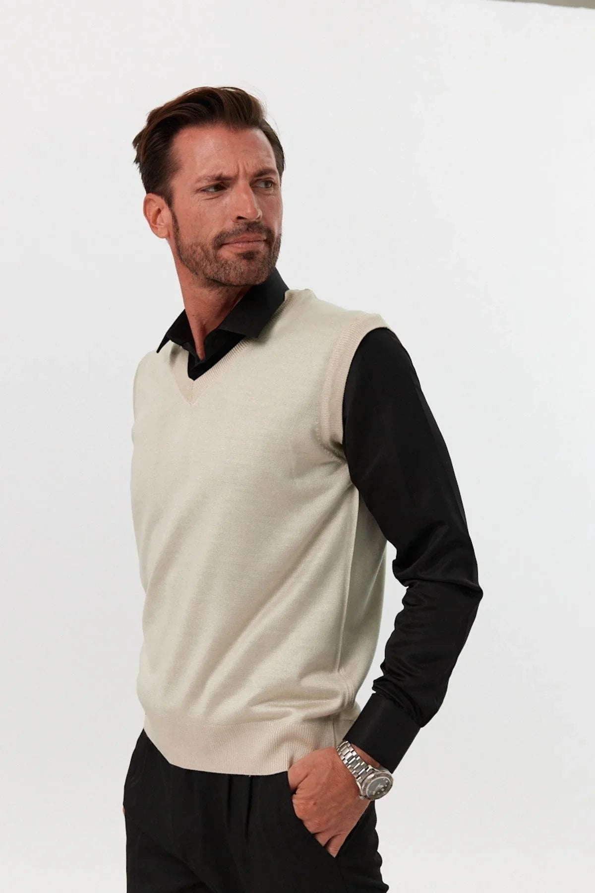 Erkek Standart Fit Normal Kesim Kolsuz Triko Süveter - Livio Ferri