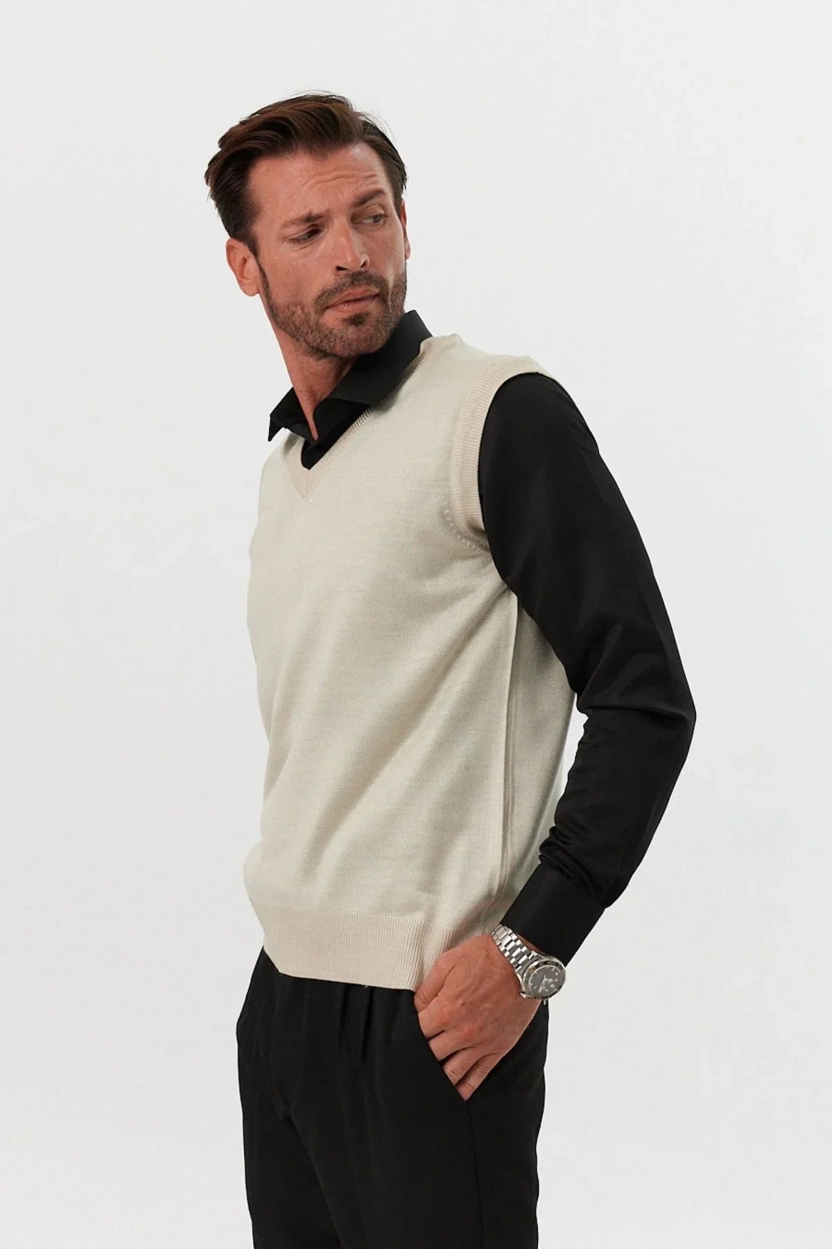 Erkek Standart Fit Normal Kesim Kolsuz Triko Süveter - Livio Ferri