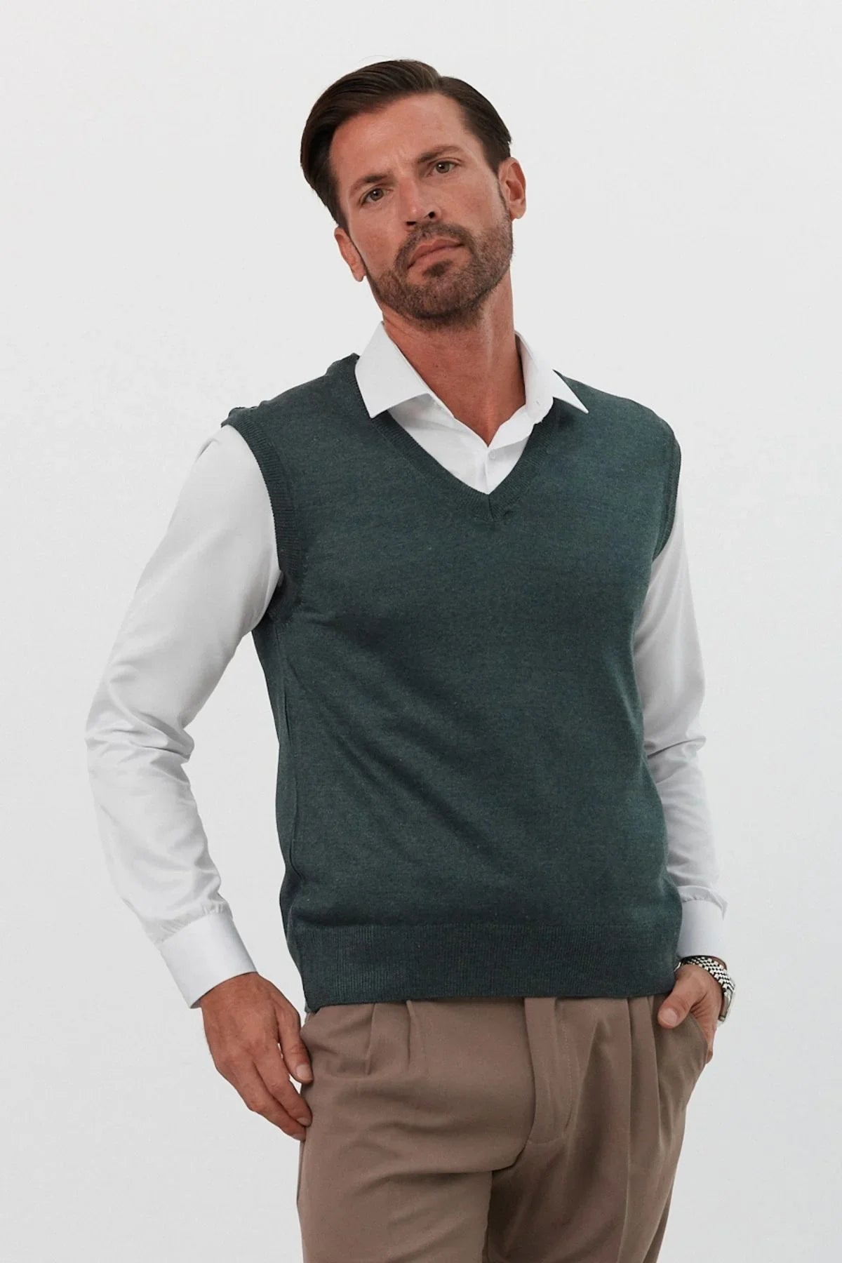 Erkek Standart Fit Normal Kesim Kolsuz Triko Süveter - Livio Ferri