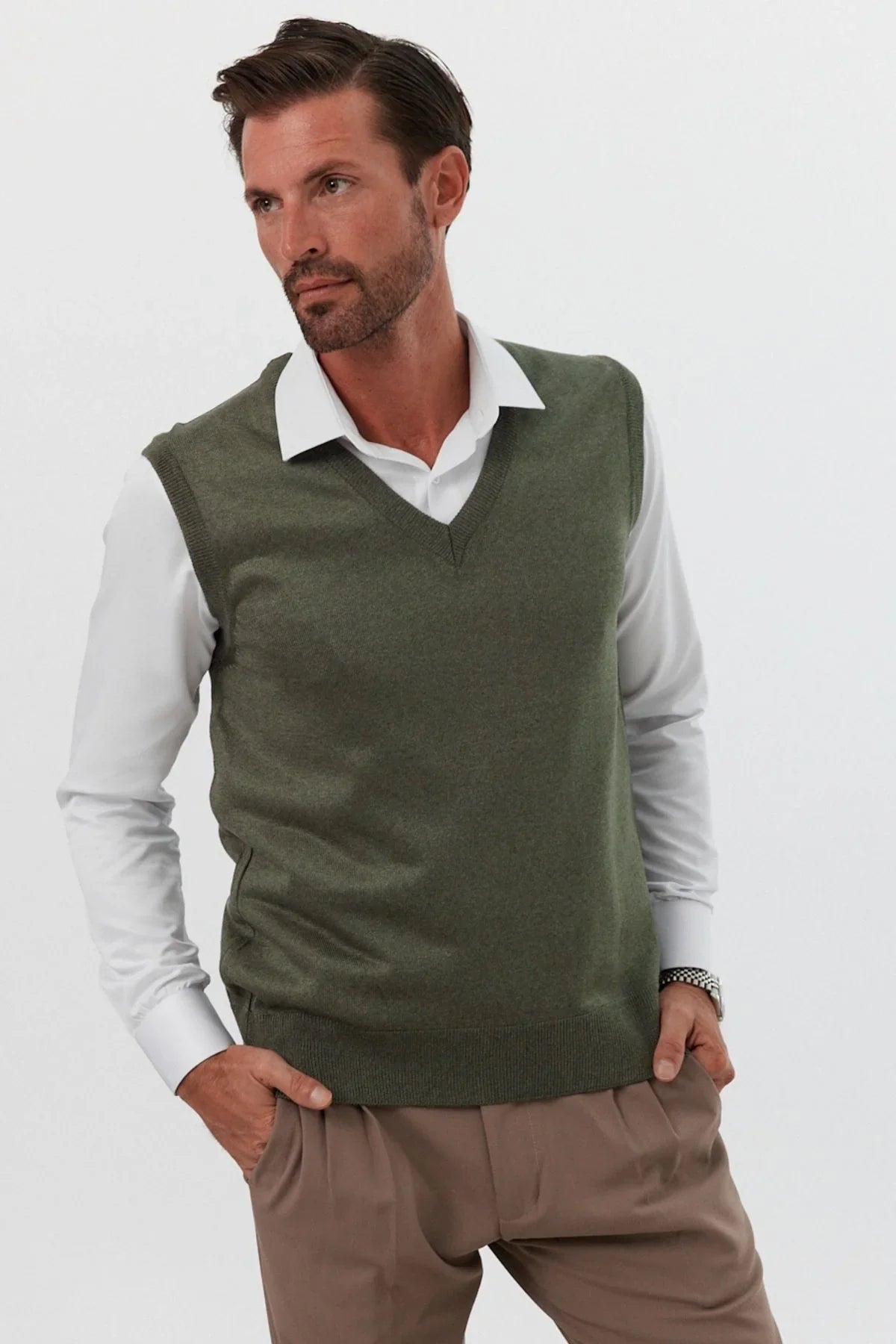 Erkek Standart Fit Normal Kesim Kolsuz Triko Süveter - Livio Ferri