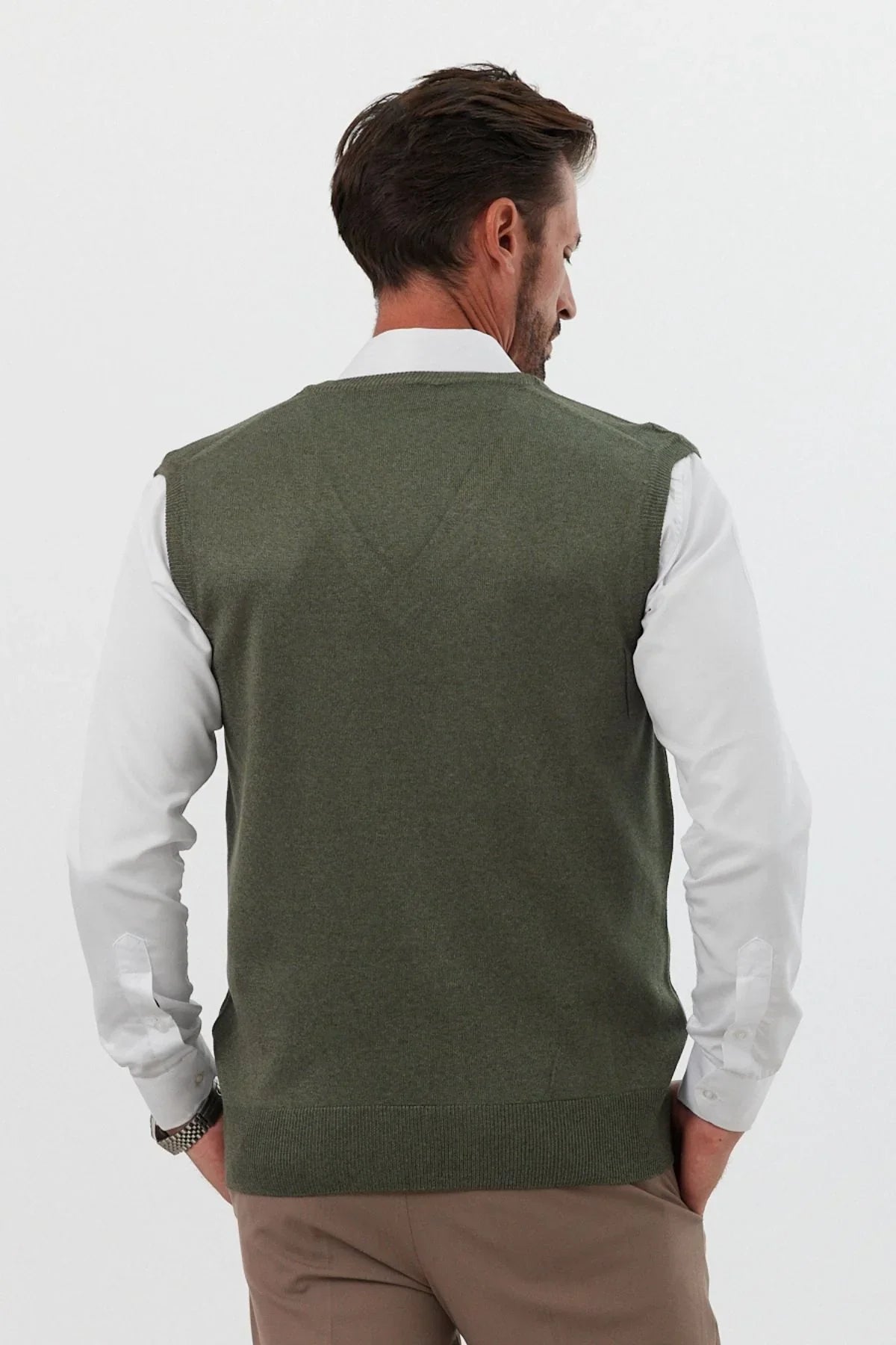 Erkek Standart Fit Normal Kesim Kolsuz Triko Süveter - Livio Ferri