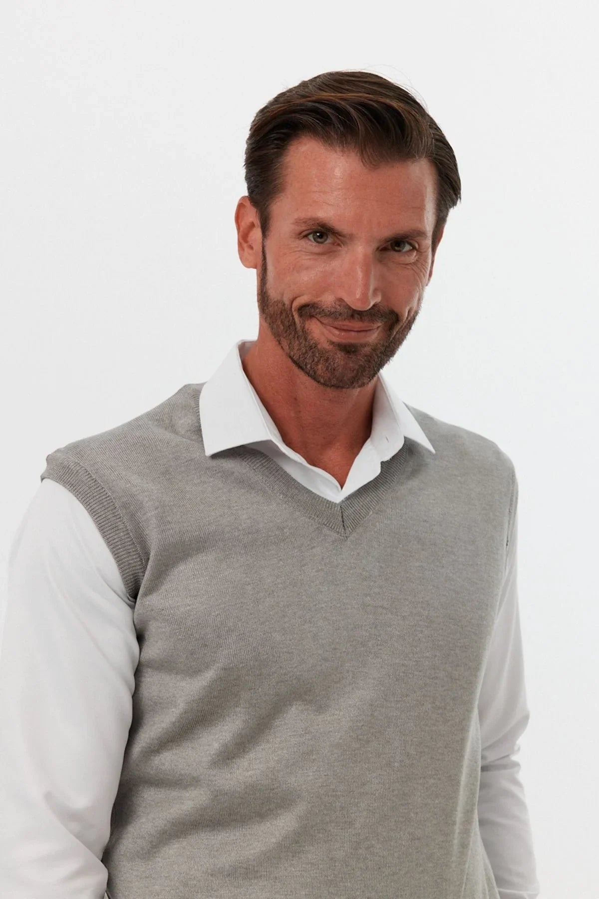 Erkek Standart Fit Normal Kesim Kolsuz Triko Süveter - Livio Ferri