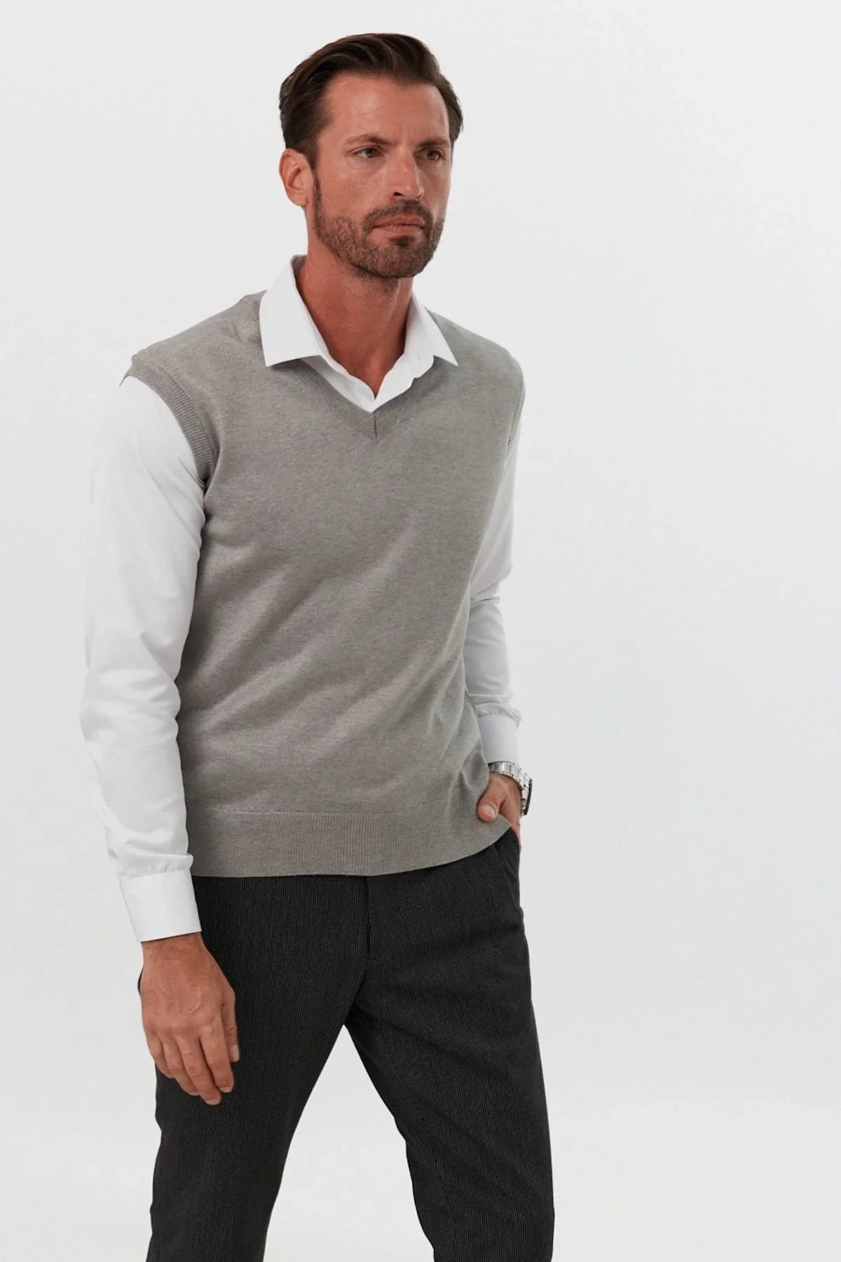 Erkek Standart Fit Normal Kesim Kolsuz Triko Süveter - Livio Ferri