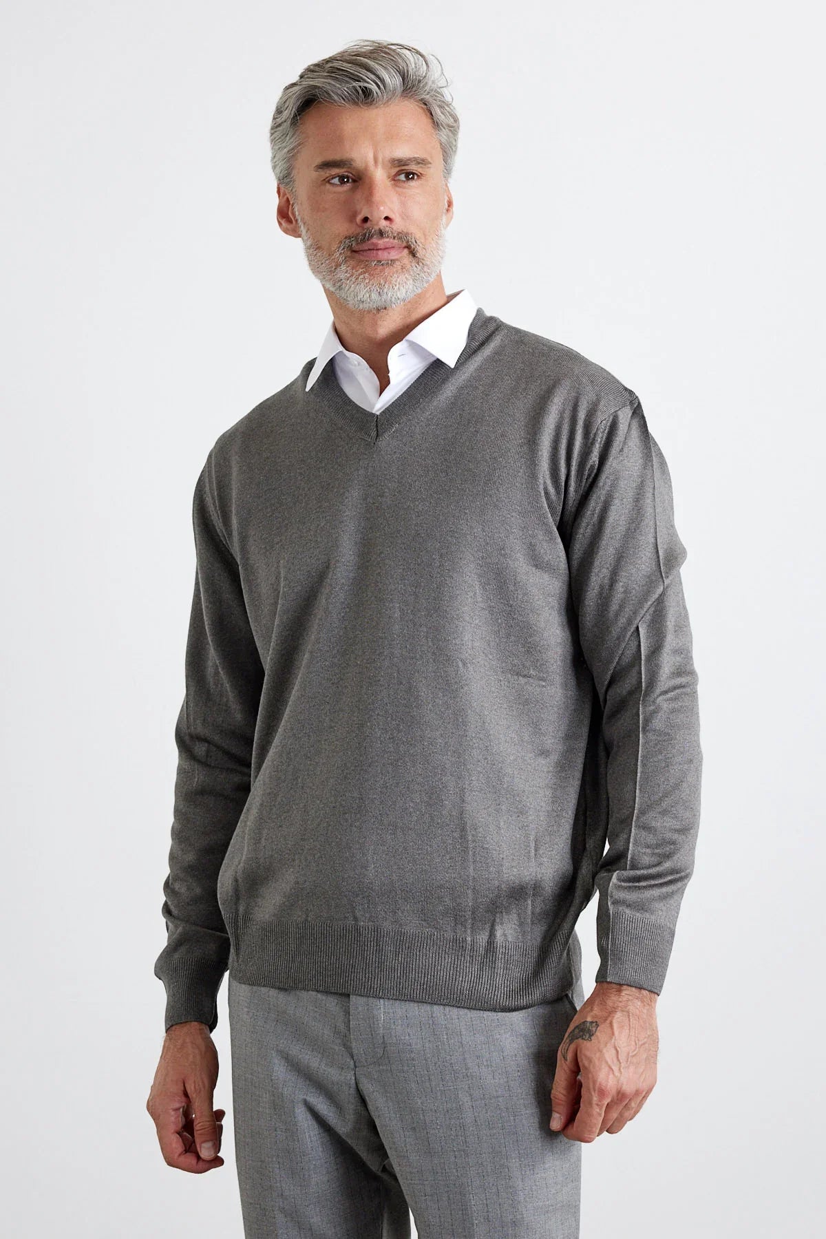 Erkek Standart Fit Normal Kesim V Yaka Triko Kazak - Livio Ferri