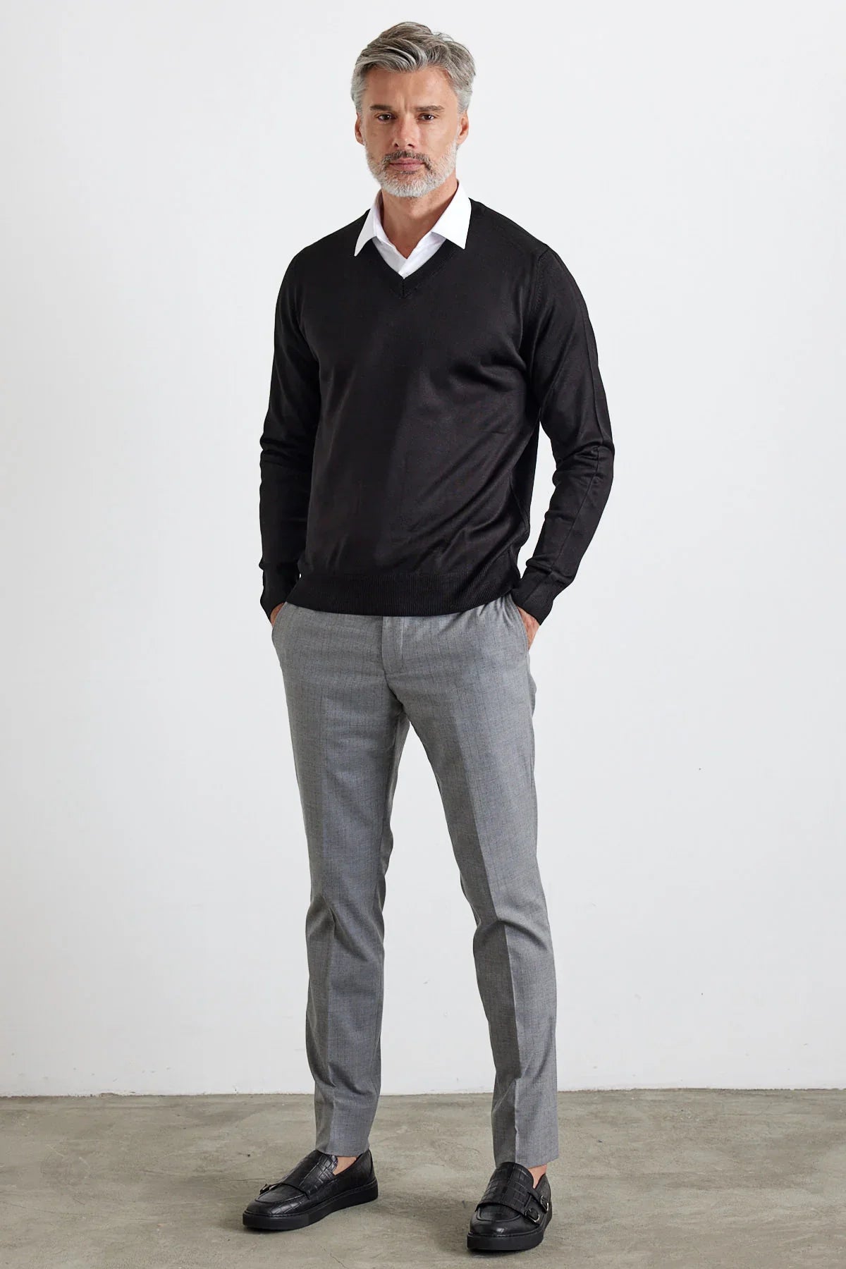 Erkek Standart Fit Normal Kesim V Yaka Triko Kazak - Livio Ferri