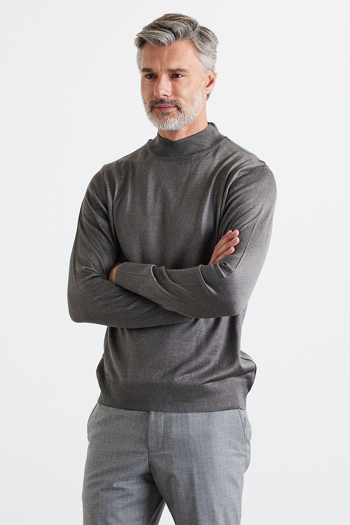 Erkek Standart Fit Normal Kesim Yarım Balıkçı Yaka Triko Kazak - Livio Ferri