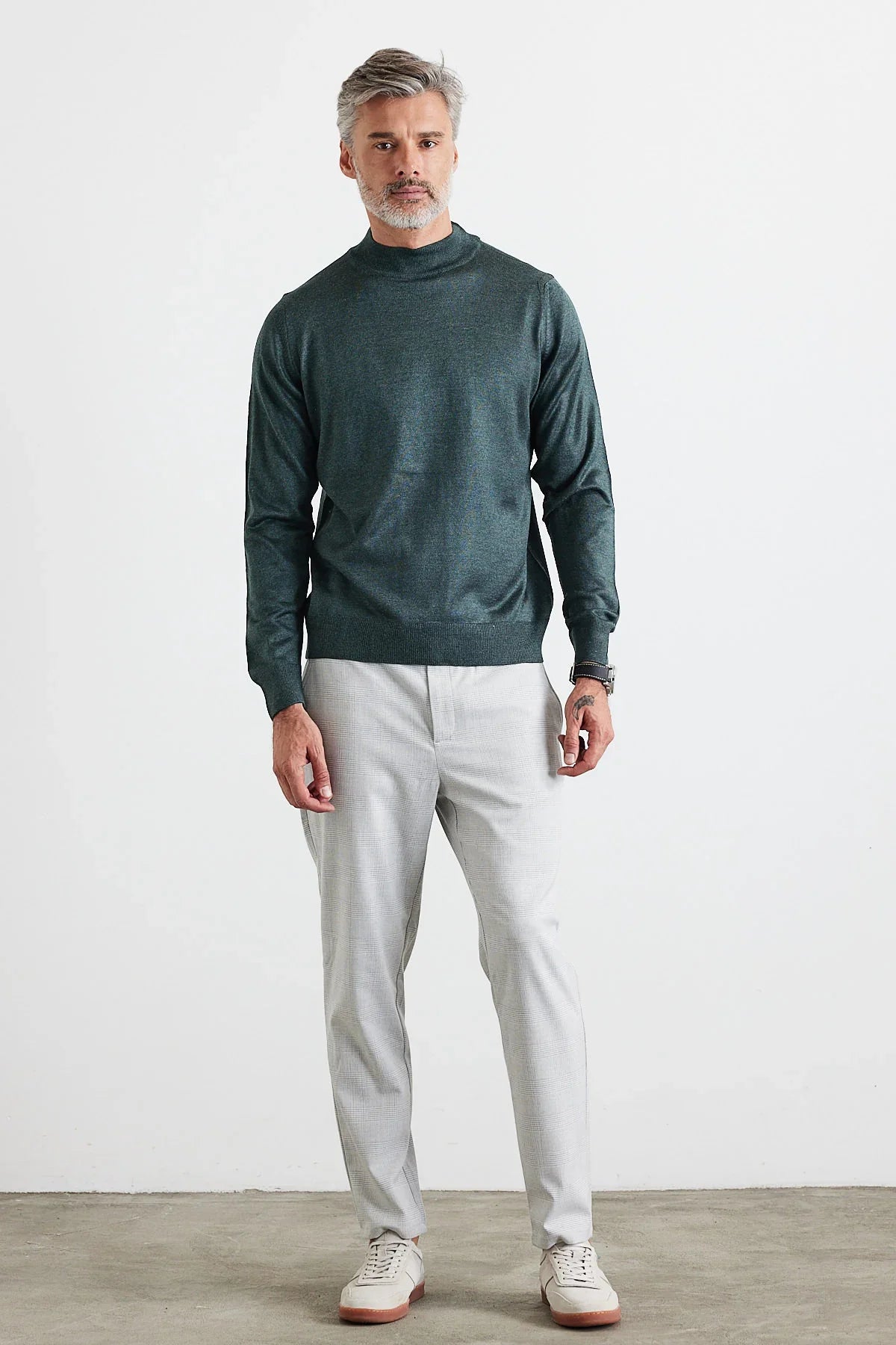 Erkek Standart Fit Normal Kesim Yarım Balıkçı Yaka Triko Kazak - Livio Ferri