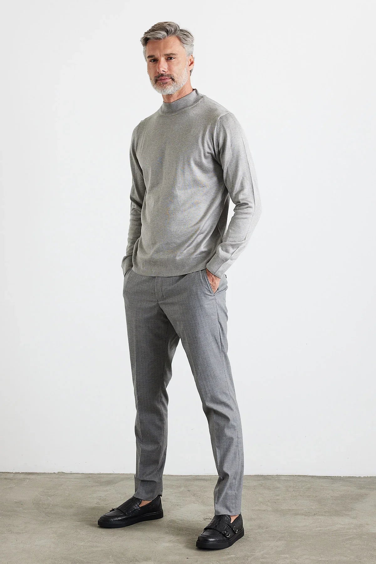 Erkek Standart Fit Normal Kesim Yarım Balıkçı Yaka Triko Kazak - Livio Ferri