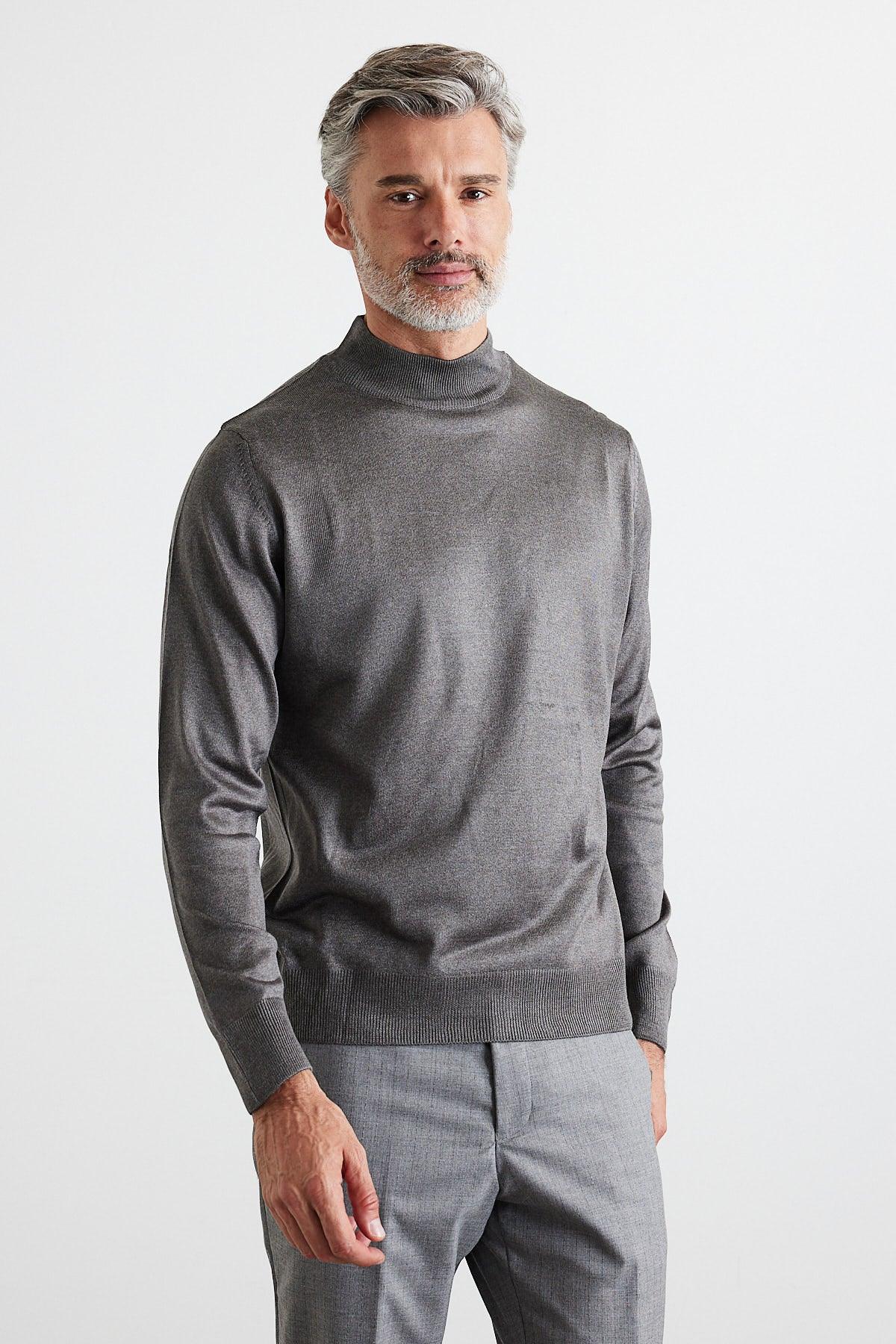 Erkek Standart Fit Normal Kesim Yarım Balıkçı Yaka Triko Kazak - Livio Ferri