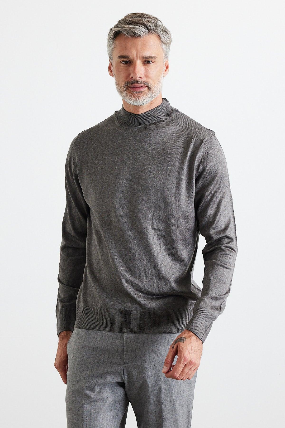 Erkek Standart Fit Normal Kesim Yarım Balıkçı Yaka Triko Kazak - Livio Ferri