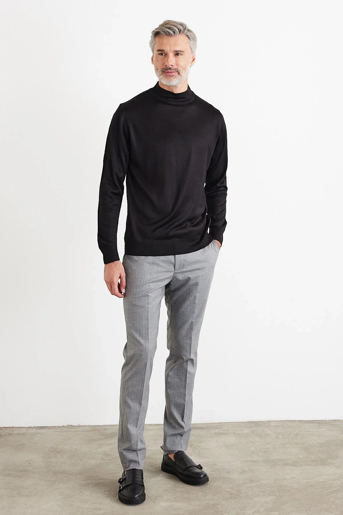 Erkek Standart Fit Normal Kesim Yarım Balıkçı Yaka Triko Kazak - Livio Ferri