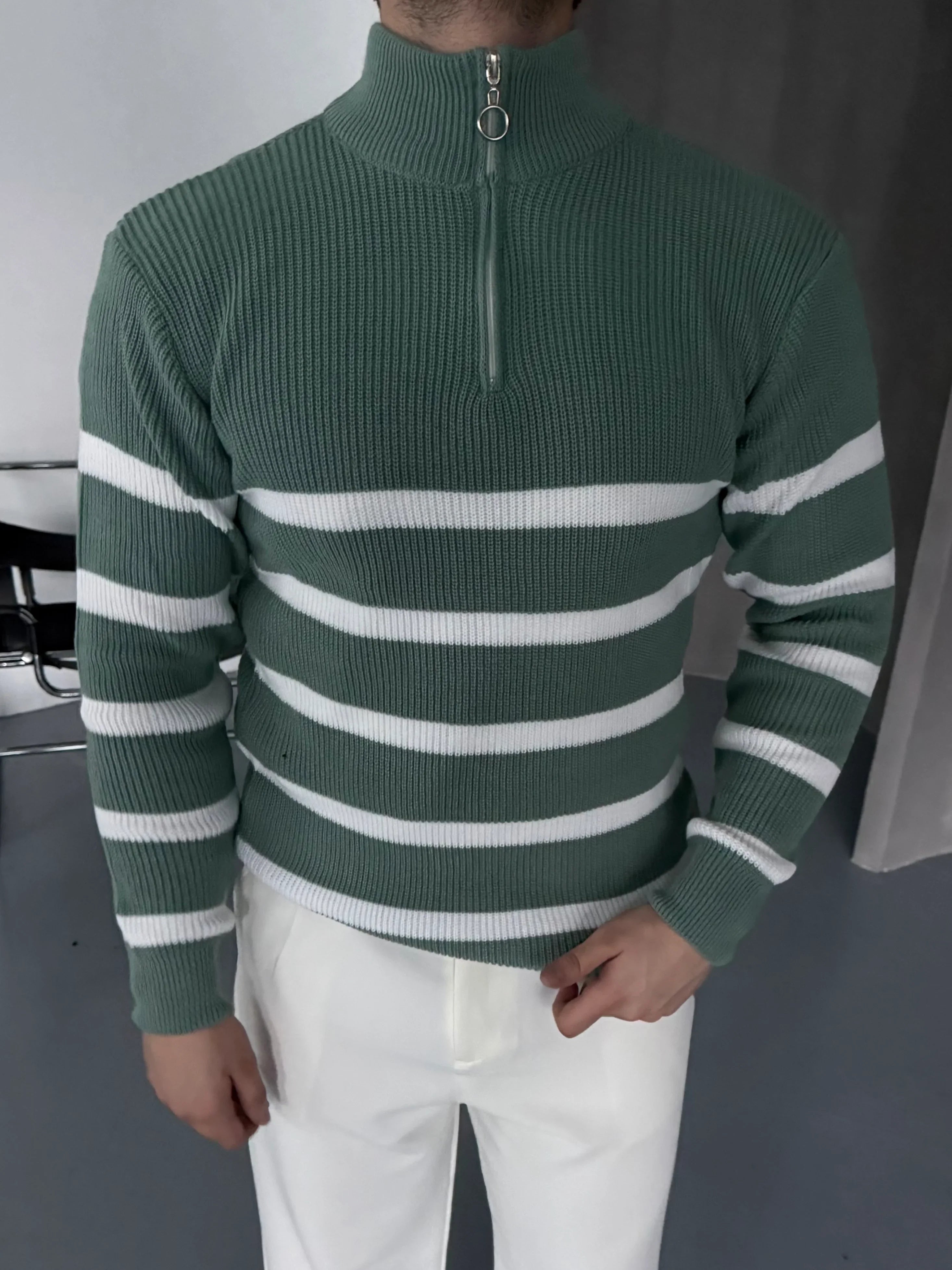 Erkek Yarım Fermuarlı Dik Yaka Kalın Kazak Triko - Livio Ferri