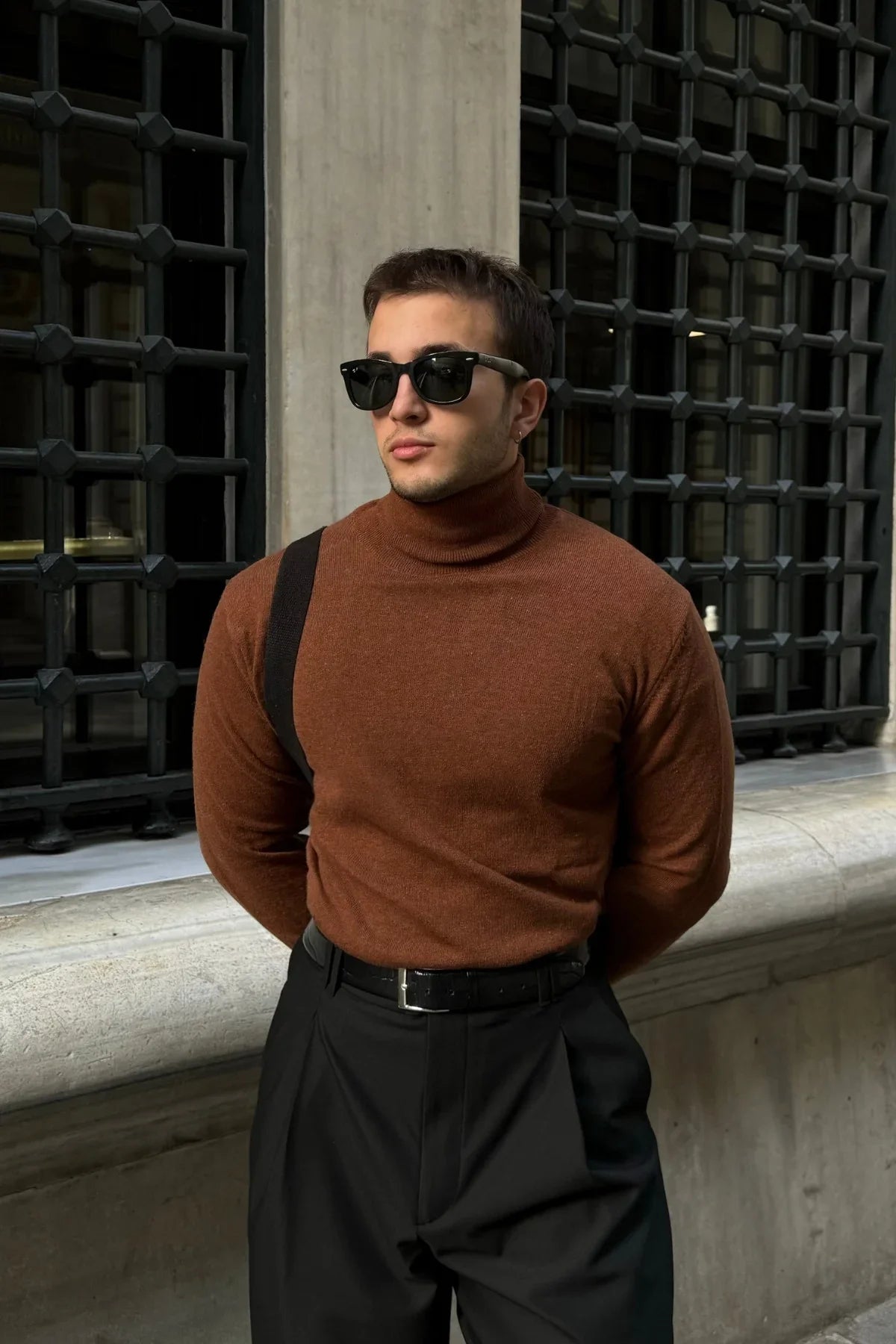 Erkek Yünlü Normal Kalıp Tam Balıkçı Boğazlı Yaka Triko Kazak - Livio Ferri